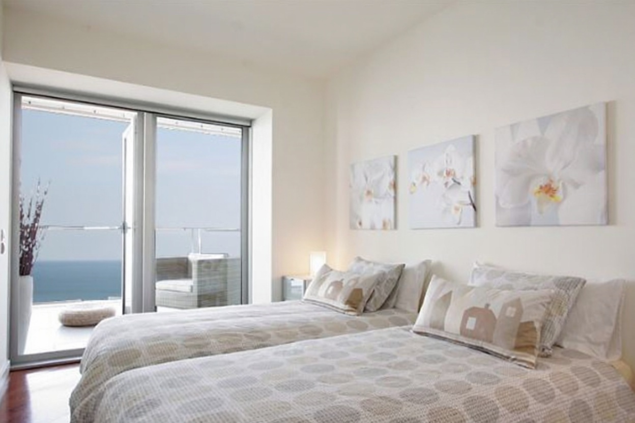 Wohnung zum Verkauf in direkter Strandlage in Barcelona — Schlafzimmer