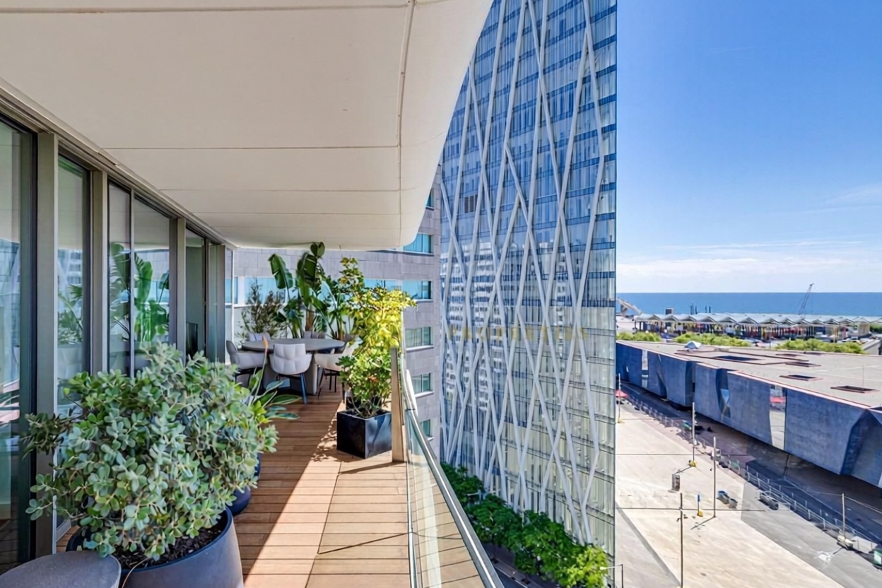 Wohnung zum Verkauf in direkter Strandlage in Barcelona