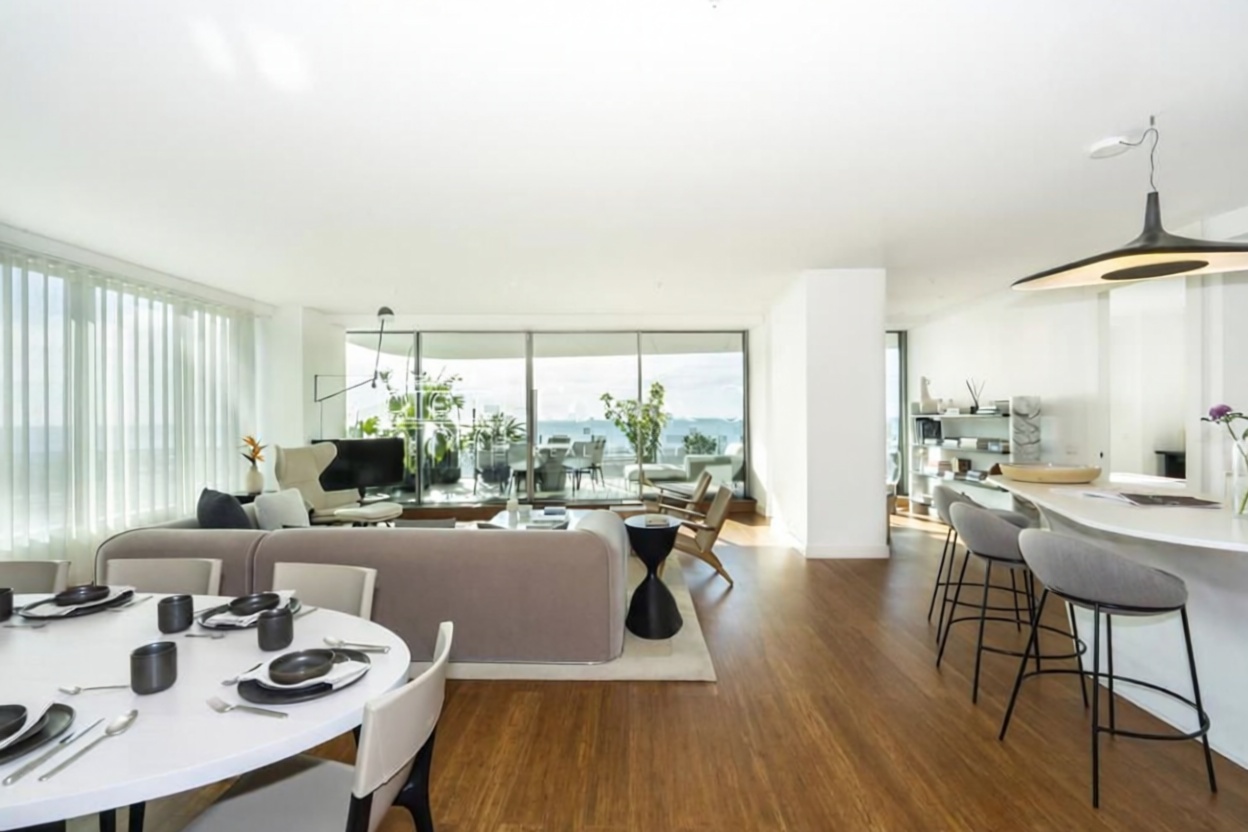 Wohnung in erste Strandlinie in Barcelona — Wohnzimmer