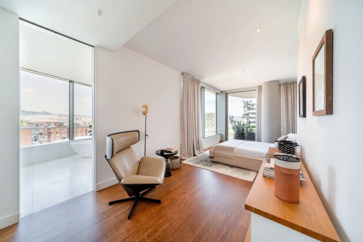 Wohnung zum Verkauf in direkter Strandlage in Barcelona — Meerblick