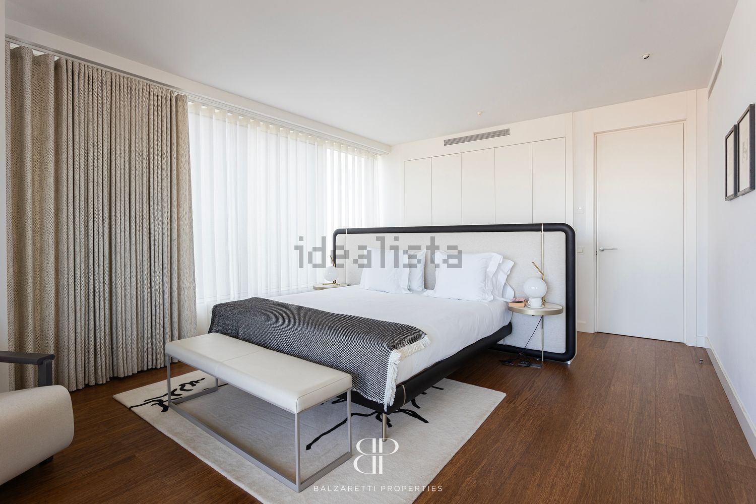 Wohnung zum Verkauf in direkter Strandlage in Barcelona — Schlafzimmer