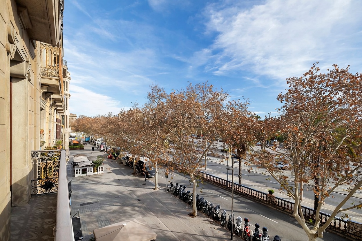 Wohnung zum Verkauf in direkter Strandlage in Barcelona