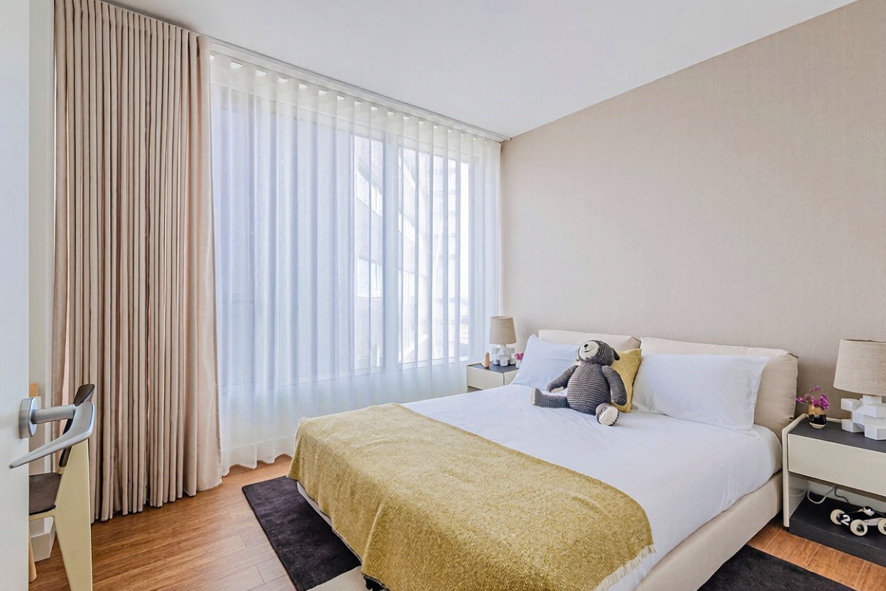 Wohnung zum Verkauf in direkter Strandlage in Barcelona — Schlafzimmer