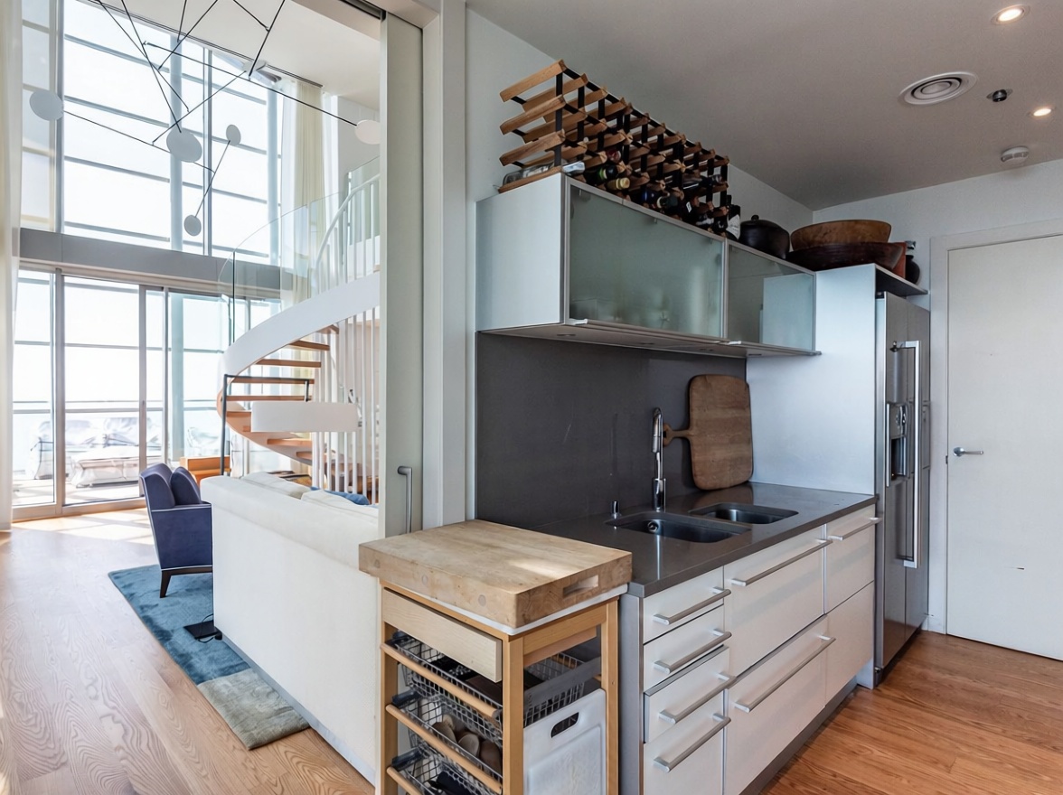 Dachgeschosswohnung zum Verkauf in erster Meereslinie in Barcelona — Küche