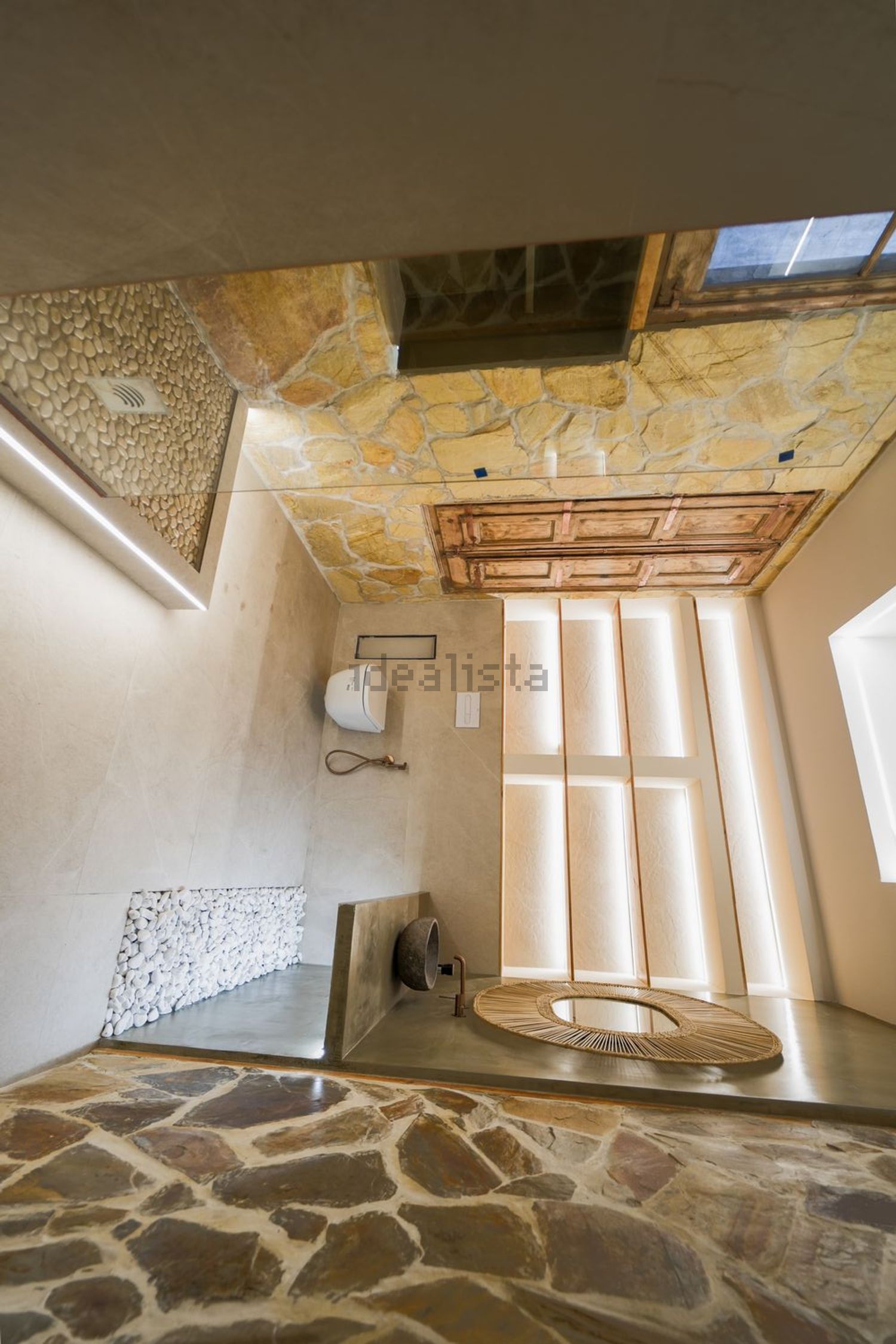 Wohnung zum Verkauf in direkter Strandlage in Barcelona — Bad