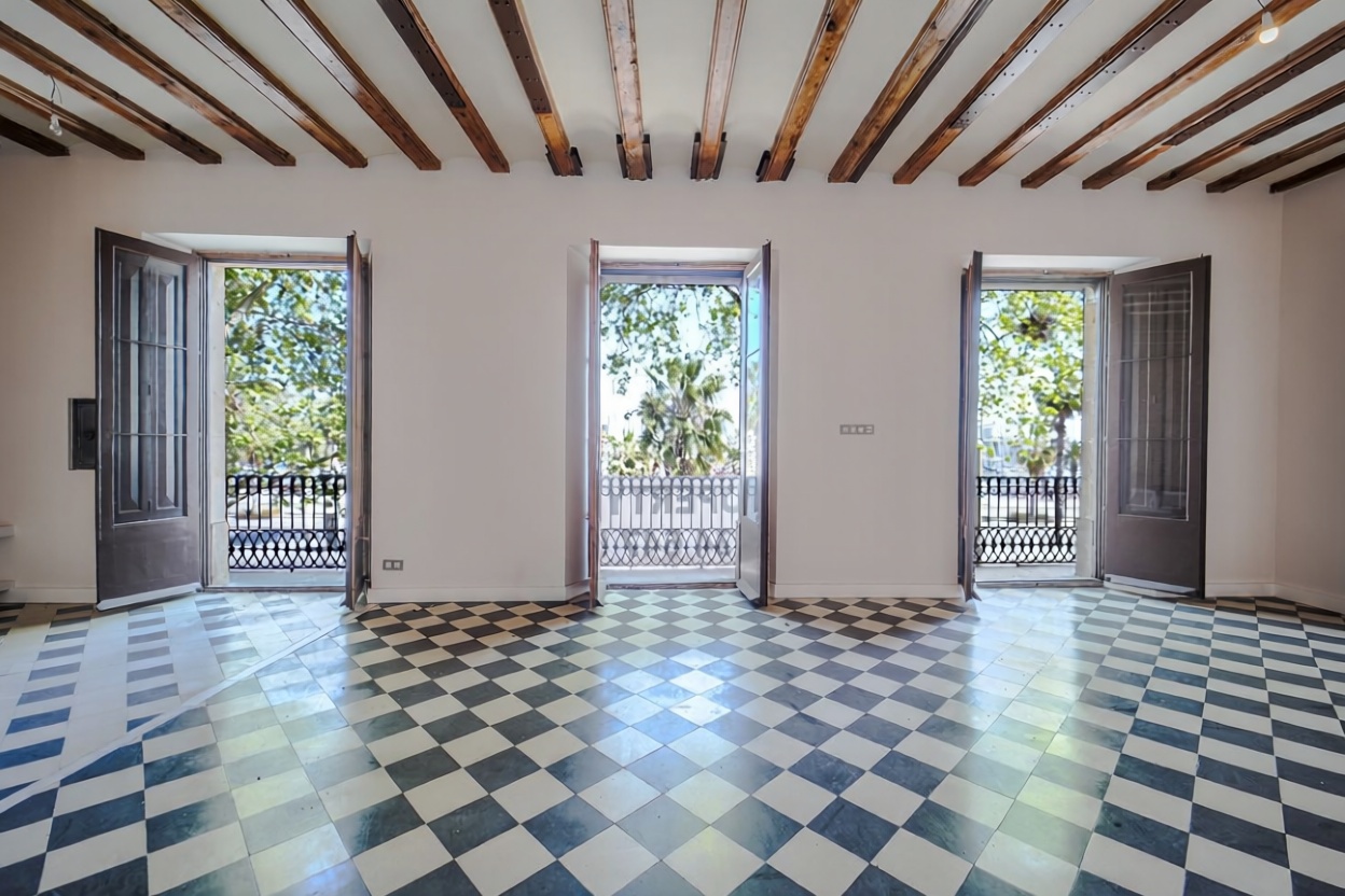 Wohnung zum Verkauf in direkter Strandlage in Barcelona