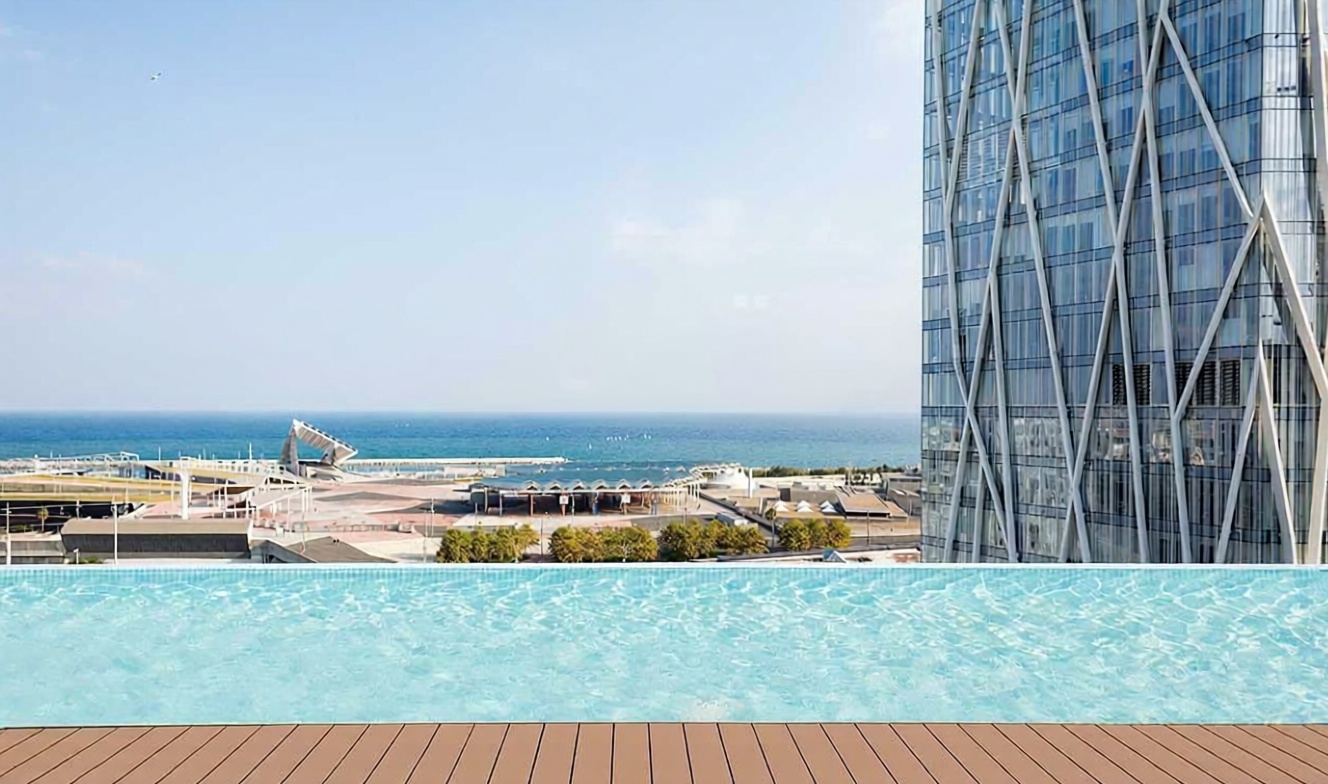 Wohnung in erste Strandlinie in Barcelona — Pool