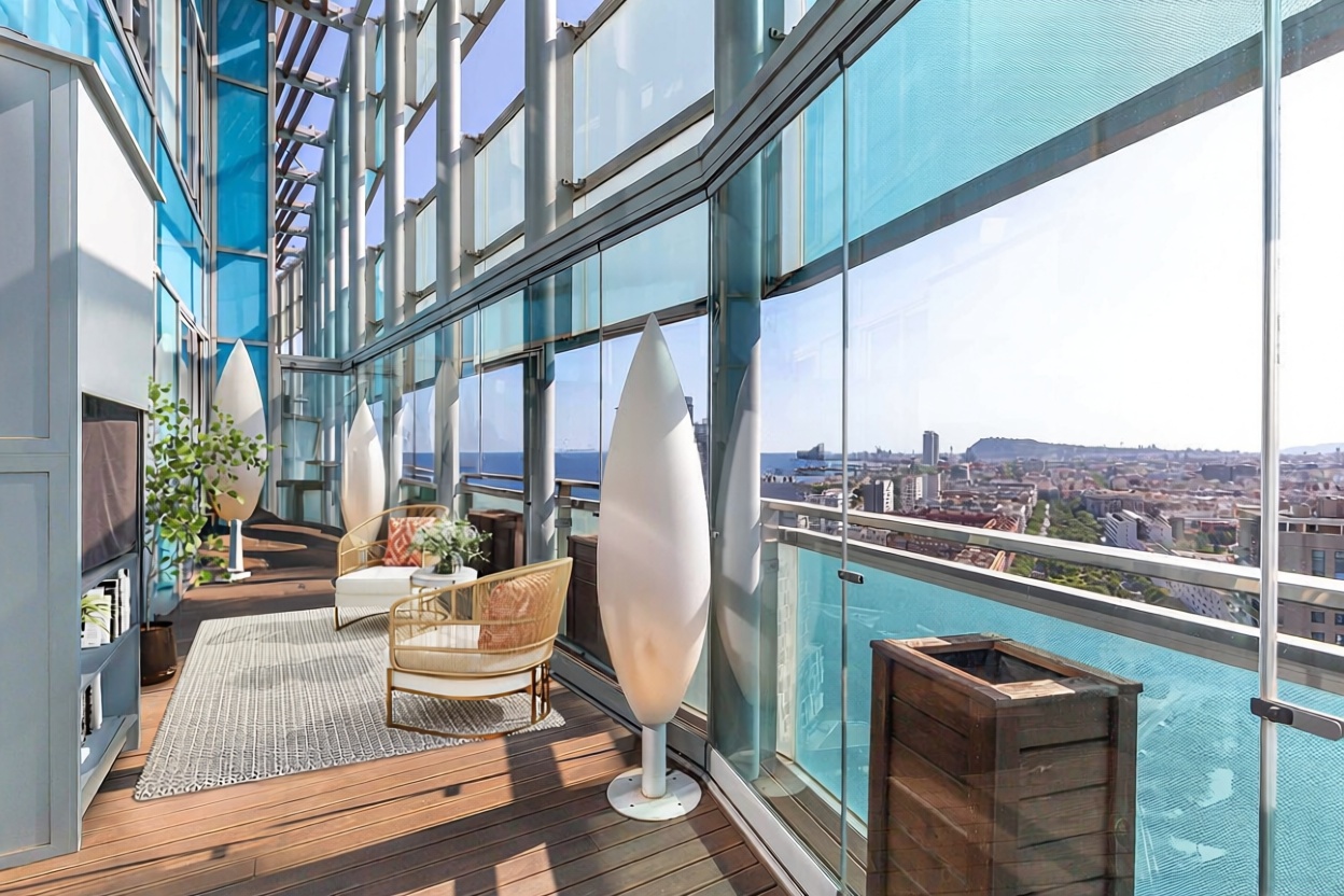 Duplexwohnung zum Verkauf in direkter Strandlage in Barcelona — Meerterrasse