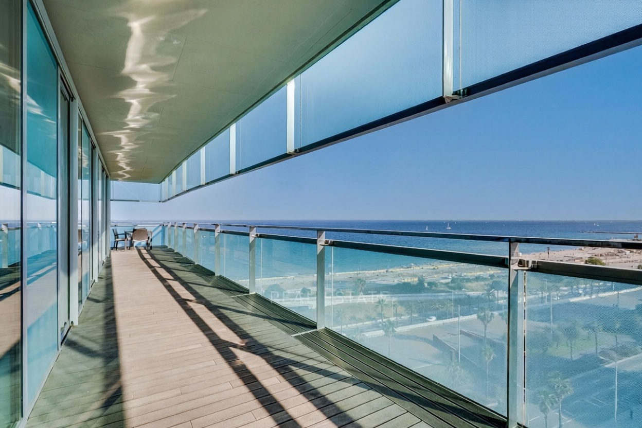 Wohnung zum Verkauf in direkter Strandlage in Barcelona