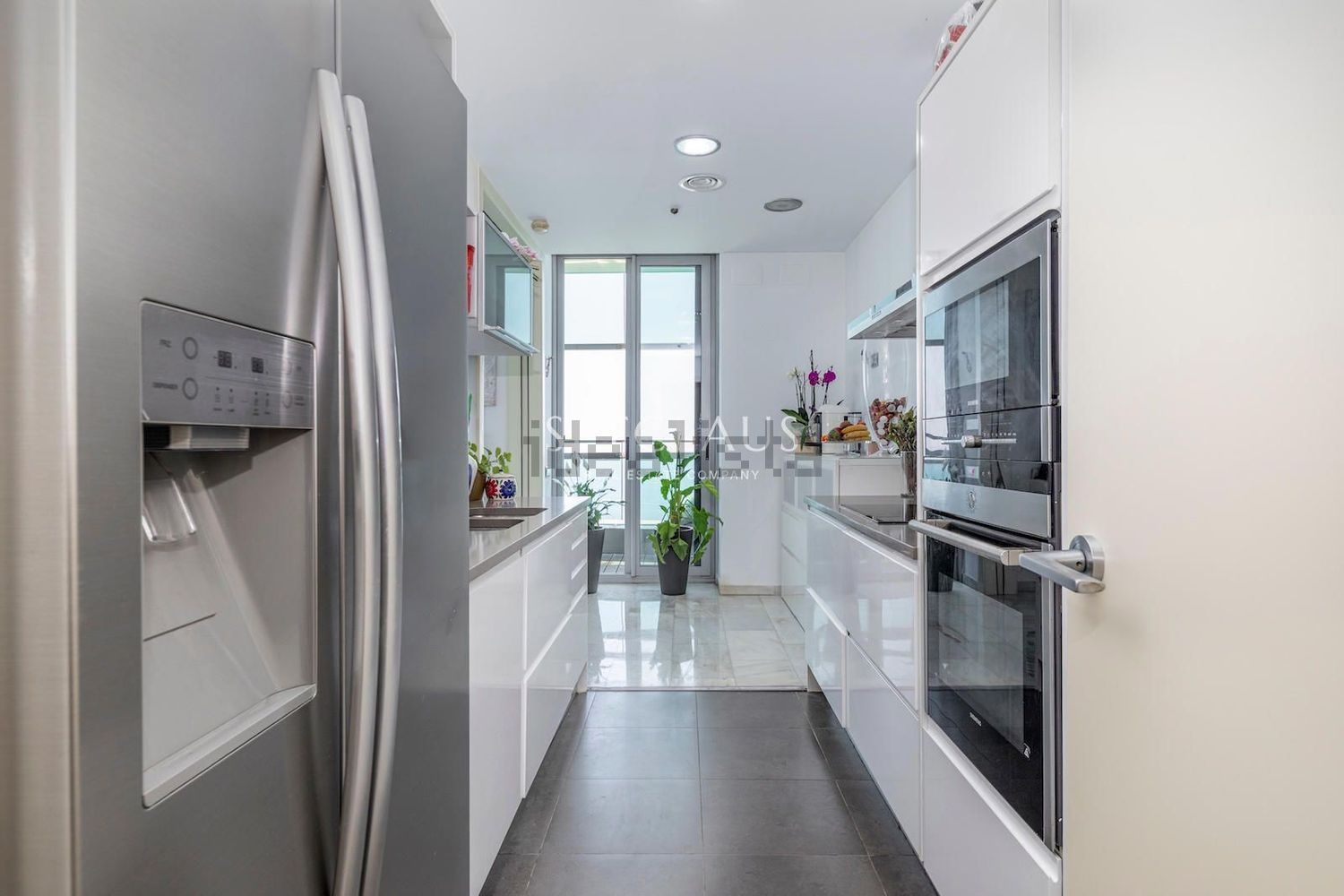 Piso en venta en primera línea de playa en Barcelona — Dormitorio