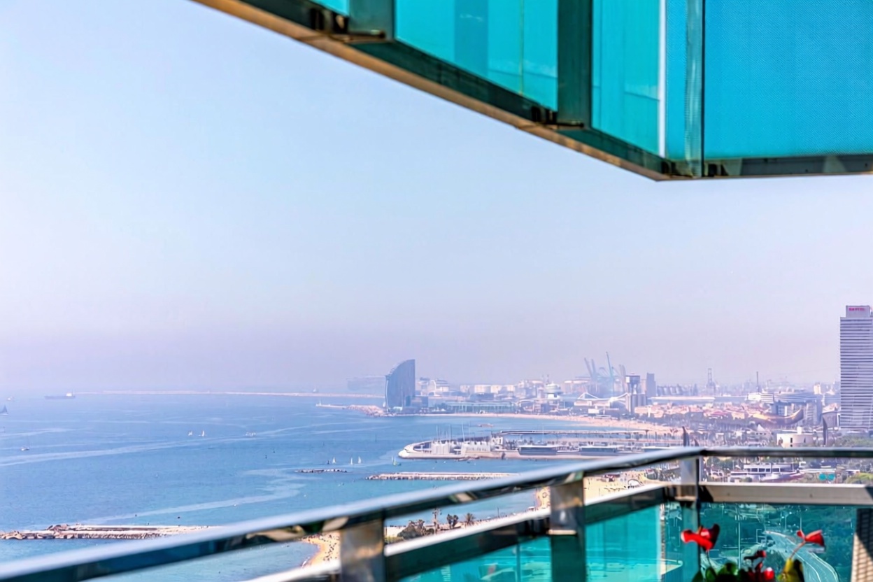 Piso en venta en primera línea de playa en Barcelona — Vista mar