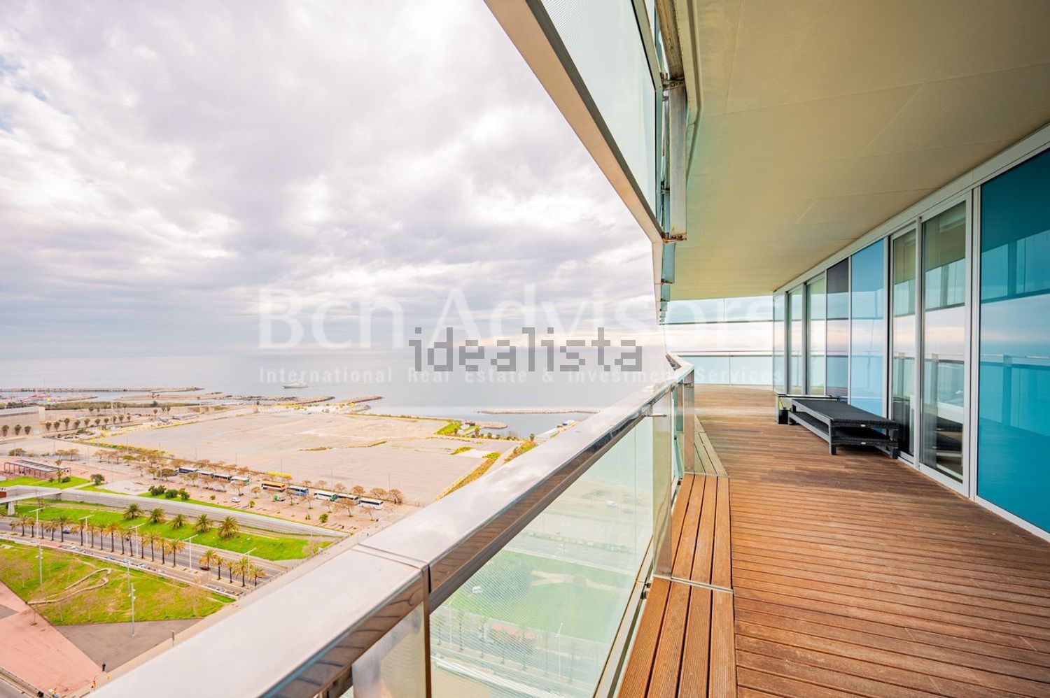Piso en venta en primera línea de playa en Barcelona — Baño