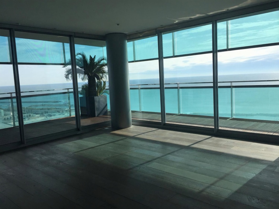Flat for sale frontline beach in Barcelona — Living room