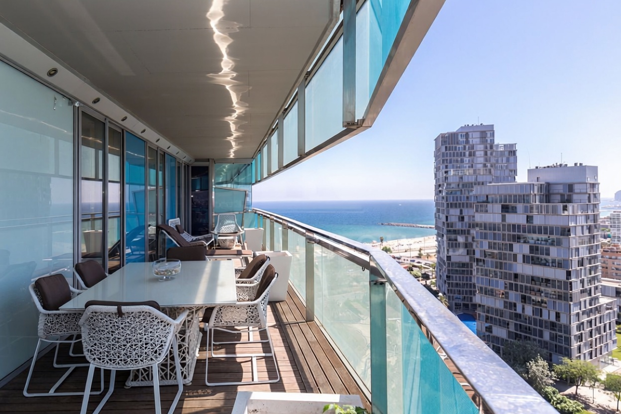 Wohnung zum Verkauf in direkter Strandlage in Barcelona