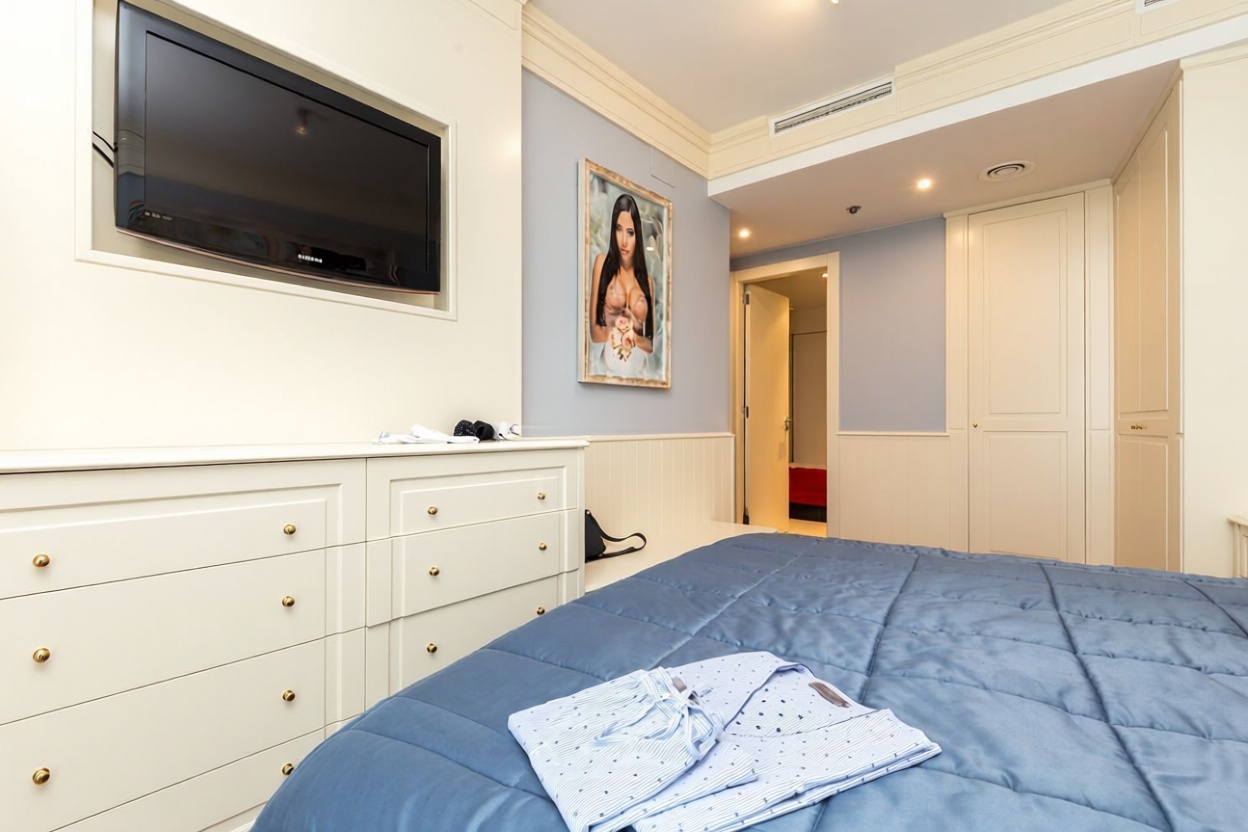 Flat for sale frontline beach in Barcelona — Bathroom