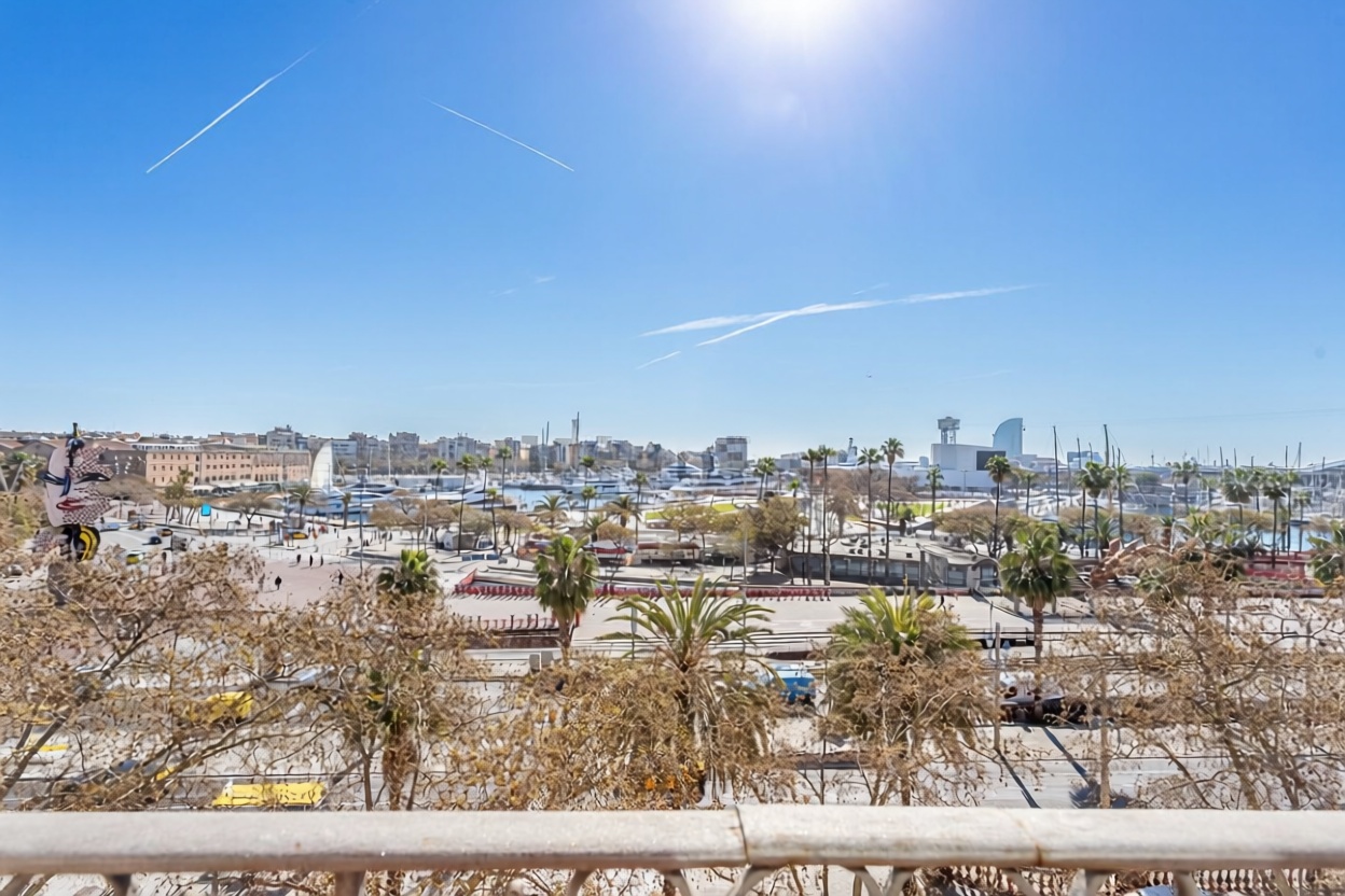 Wohnung zum Verkauf in direkter Strandlage in Barcelona
