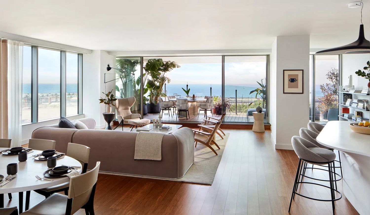 Piso en venta en primera línea de playa en Barcelona — Terraza mar