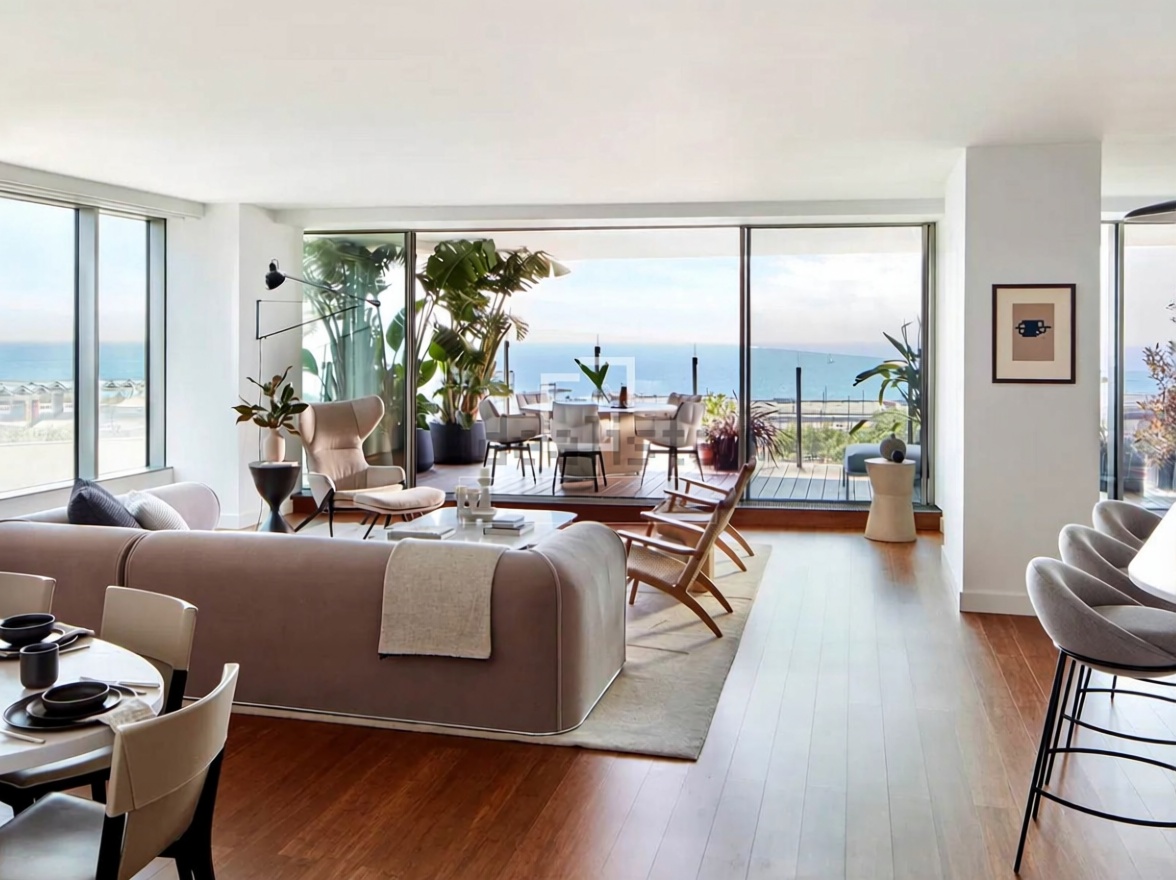 Piso en venta en primera línea de playa en Barcelona — Salón