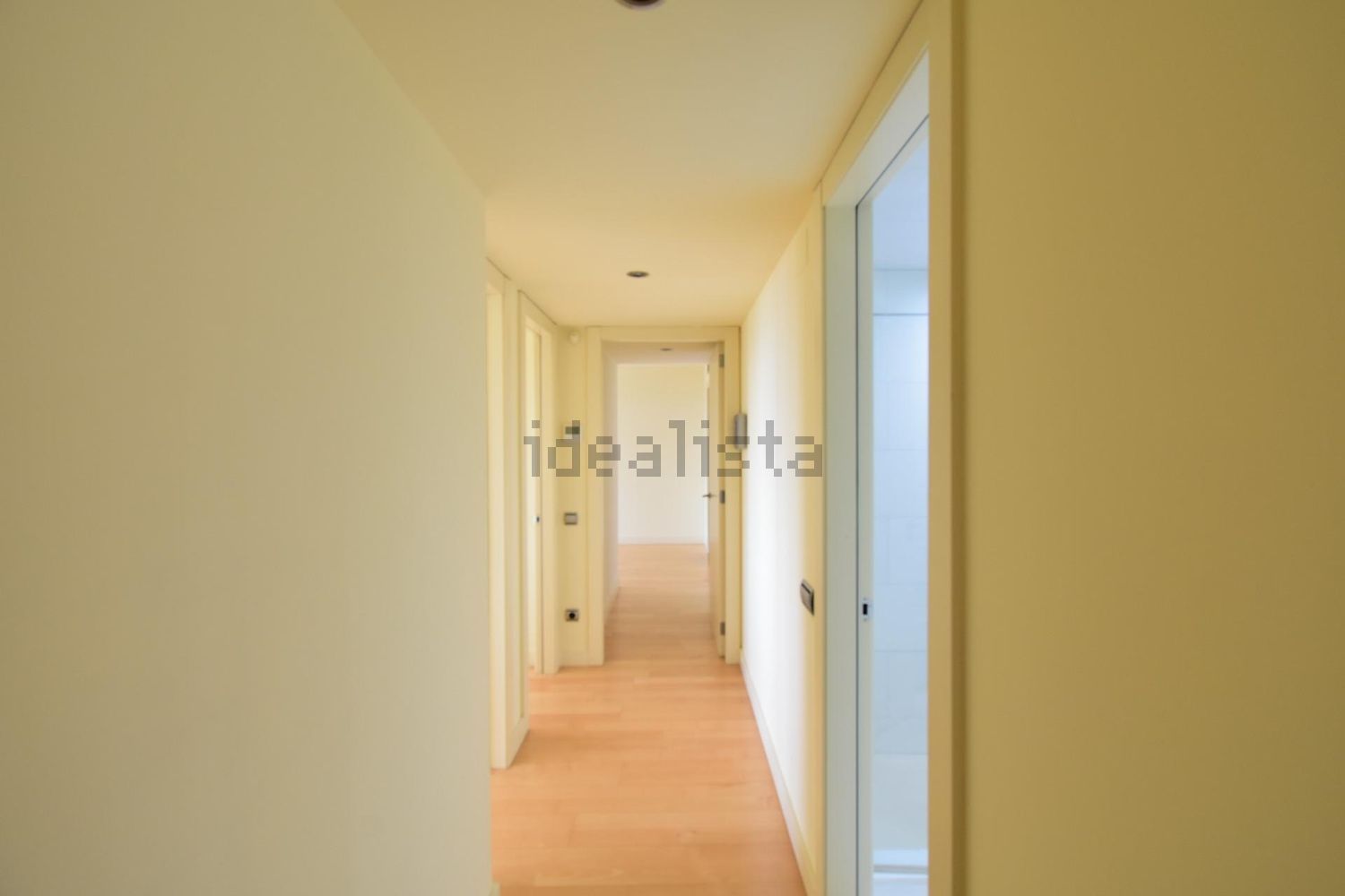 Piso en venta en primera línea de playa en Barcelona — Baño