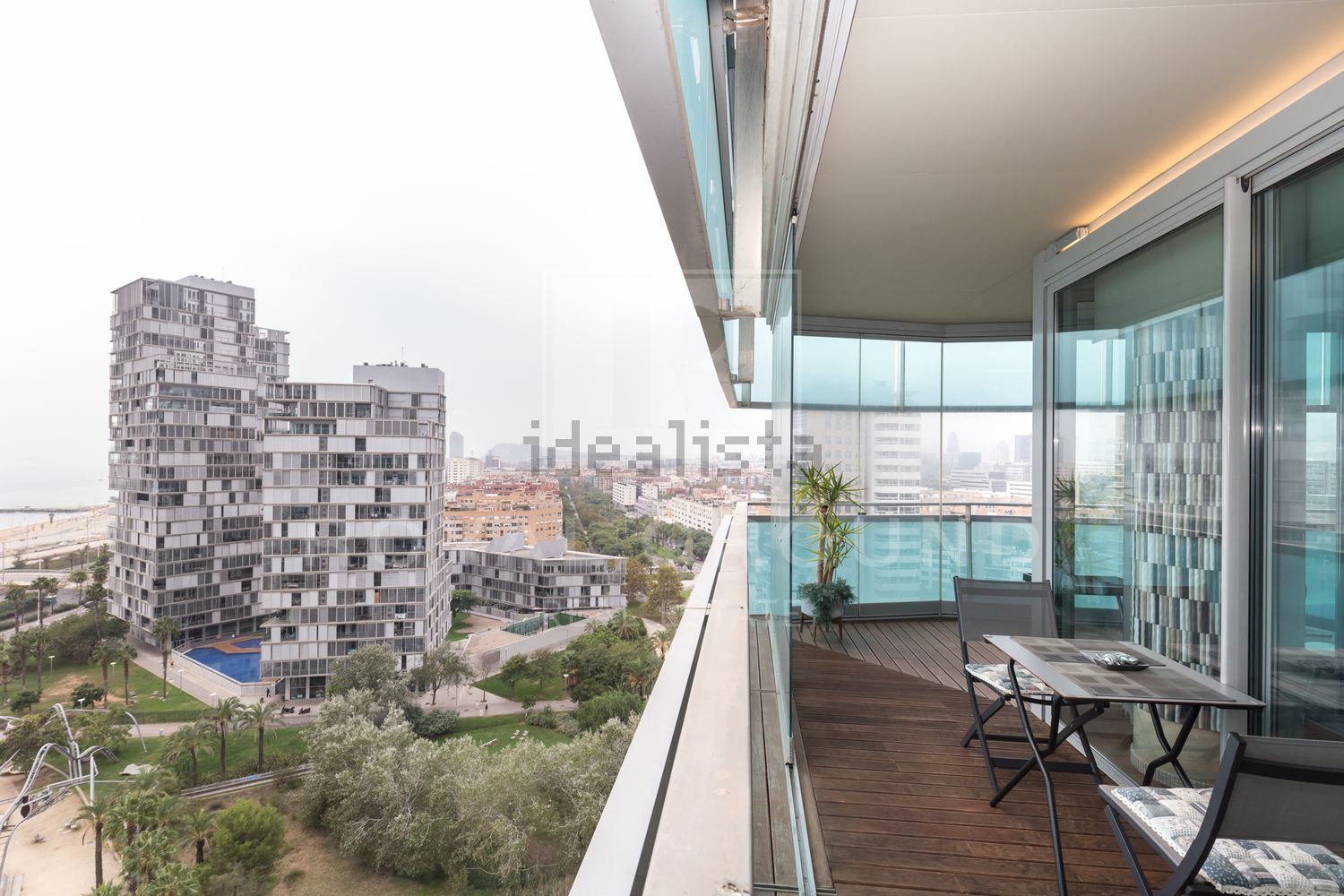Wohnung zum Verkauf in direkter Strandlage in Barcelona
