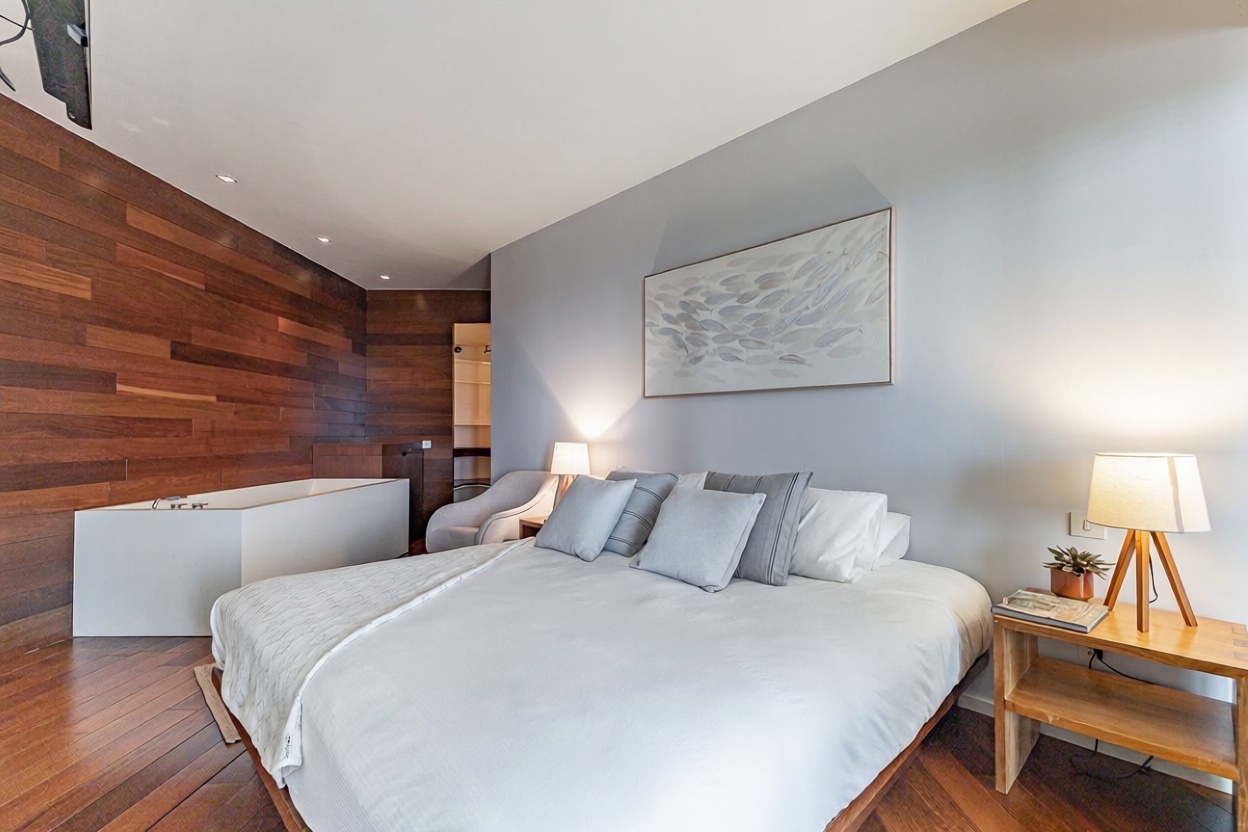 Piso en venta en primera línea de playa en Barcelona — Baño