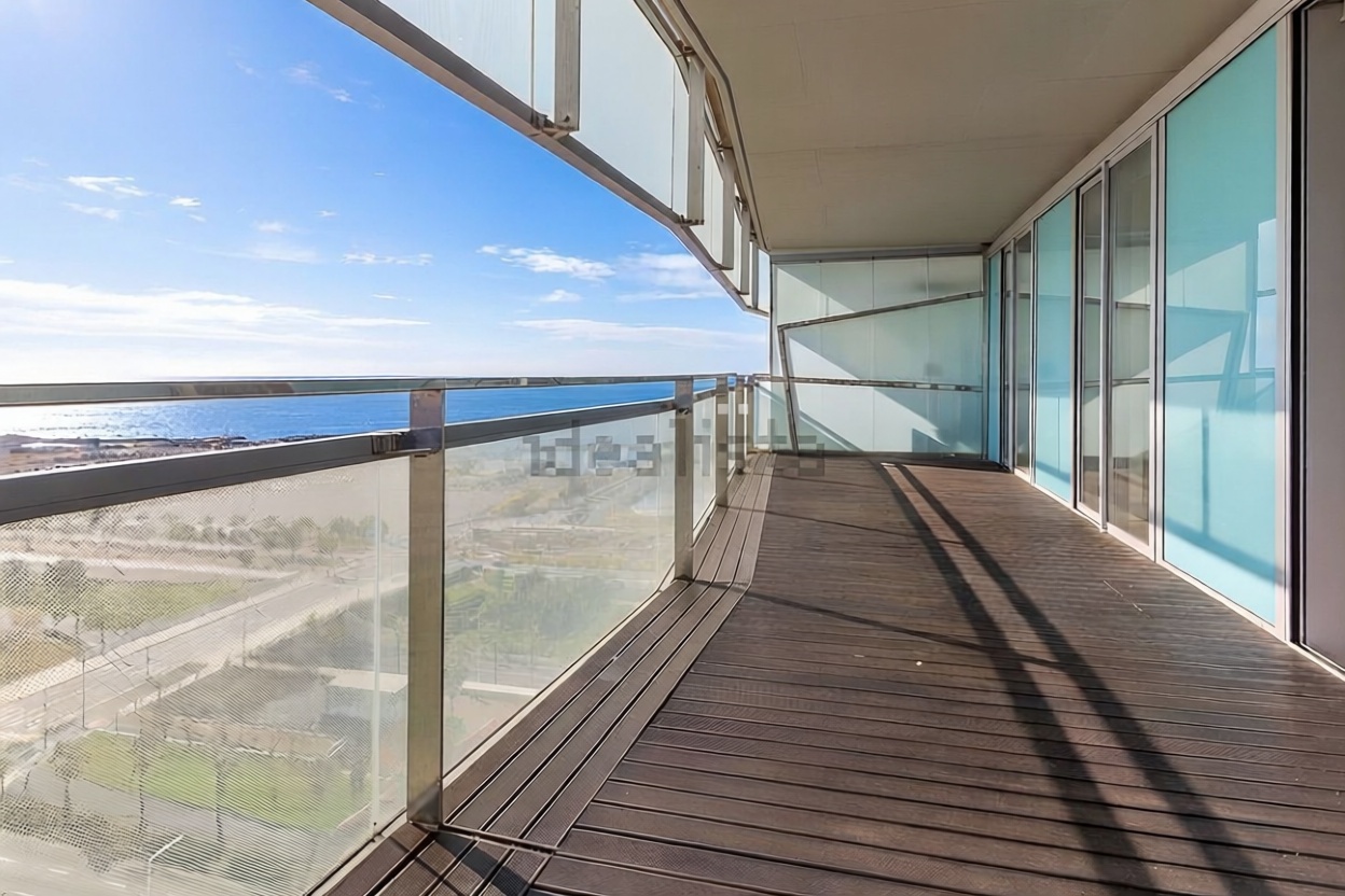 Wohnung zum Verkauf in direkter Strandlage in Barcelona