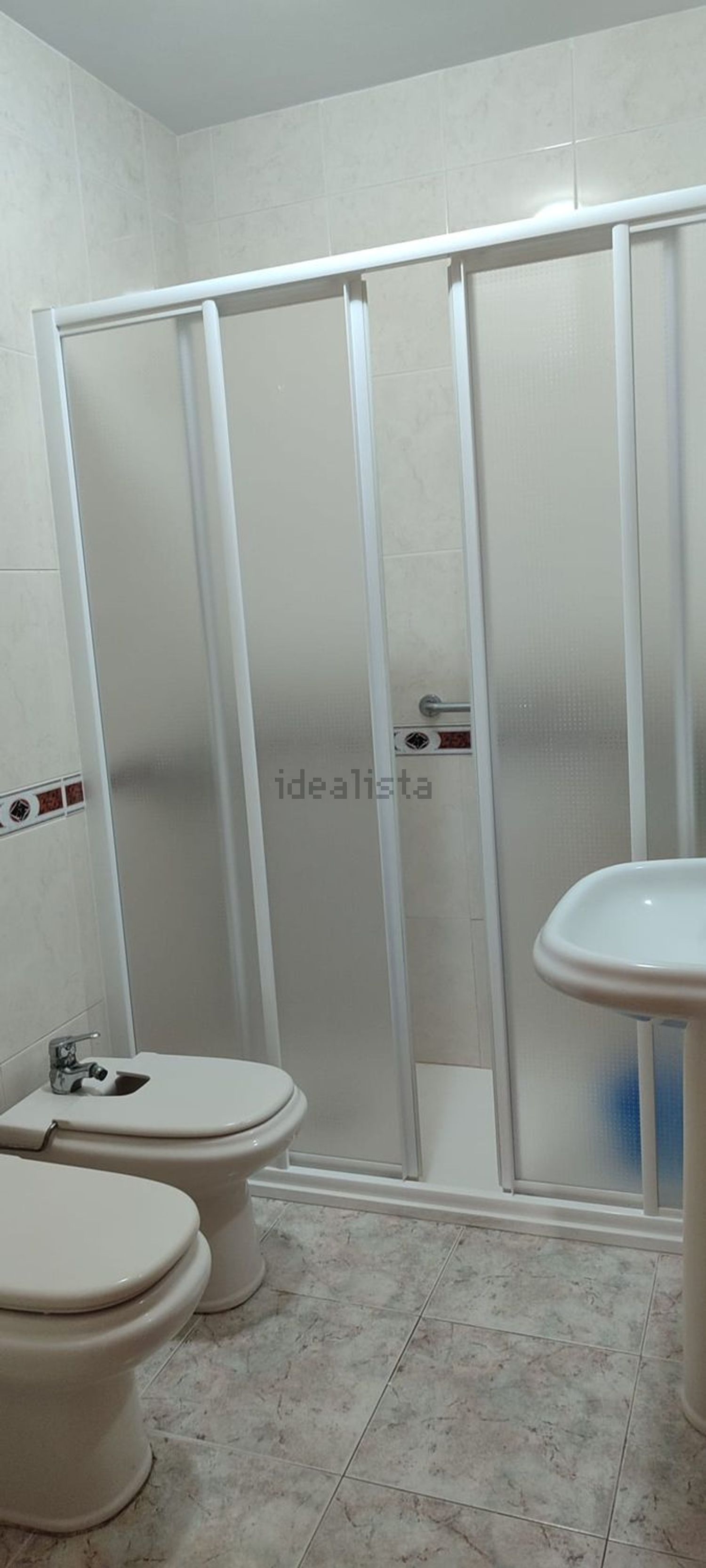 Beachfront flat in Adra — Bathroom