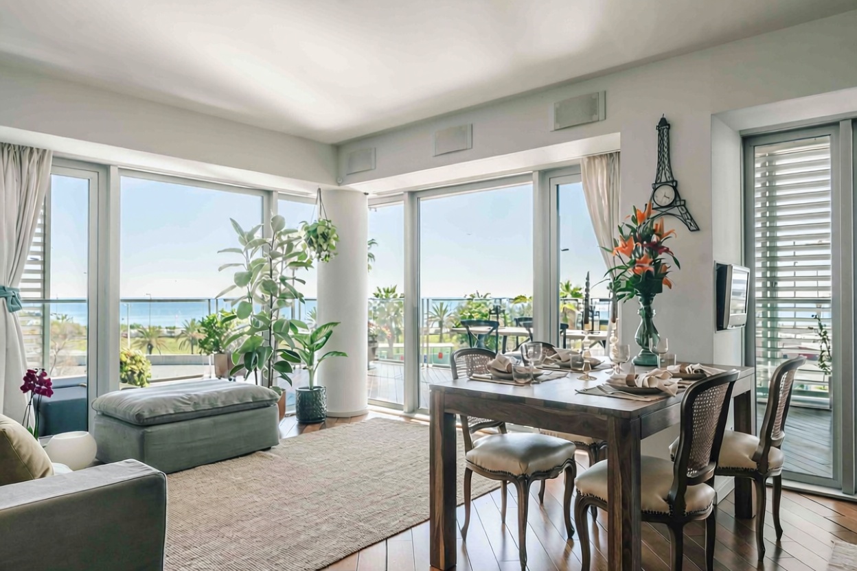 Flat for sale frontline beach in Barcelona — Kitchen