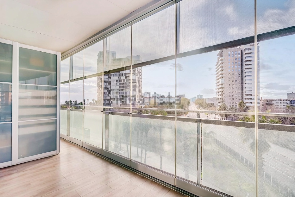 Wohnung in erste Strandlinie in Barcelona — Wohnzimmer