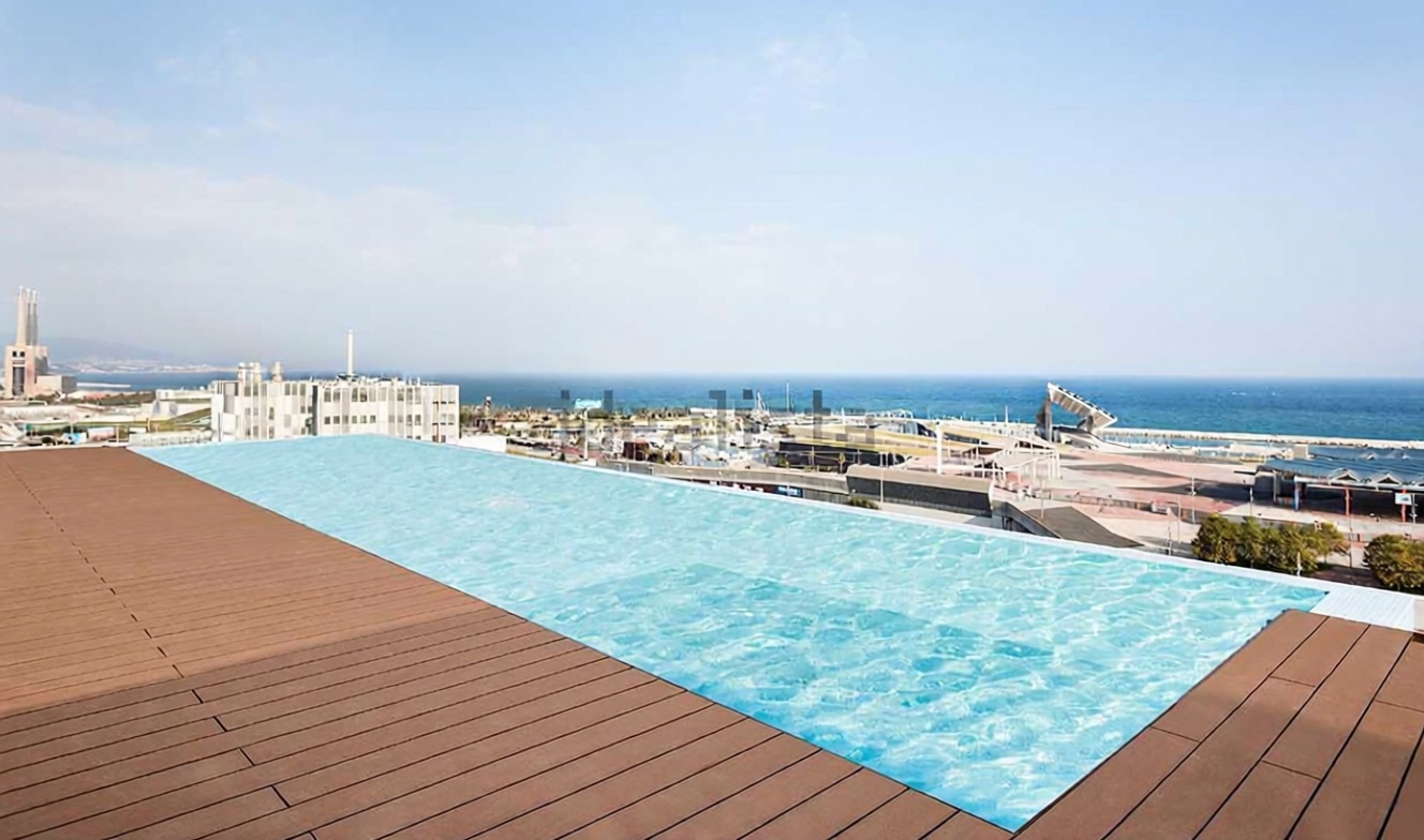 Piso en venta en primera línea de playa en Barcelona — Vista mar