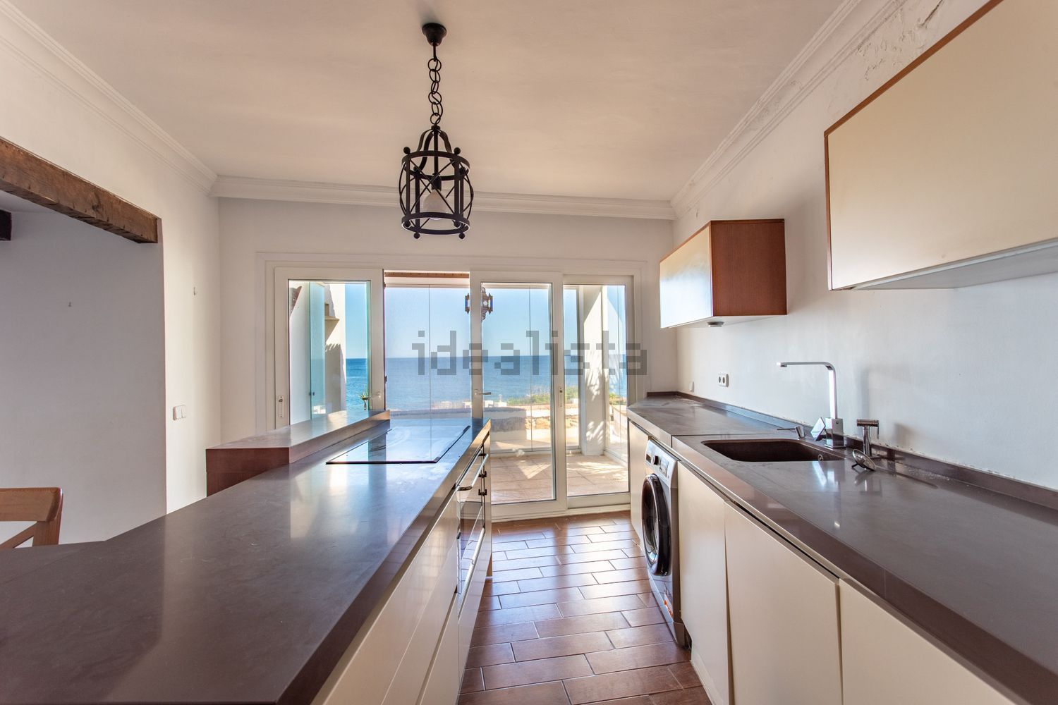 Chalet with direct beach access in Manilva — Kitchen