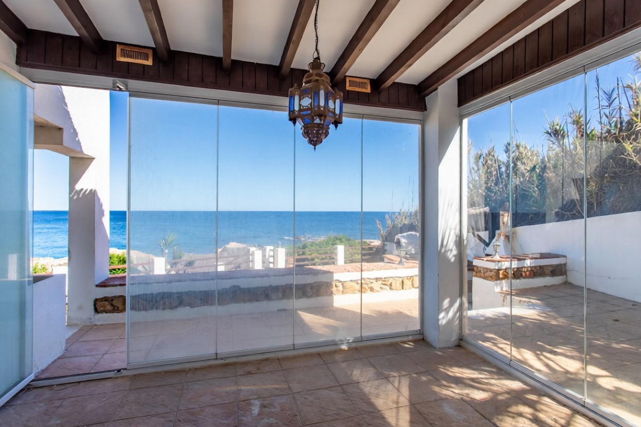 Chalet con acceso directo a playa en Manilva