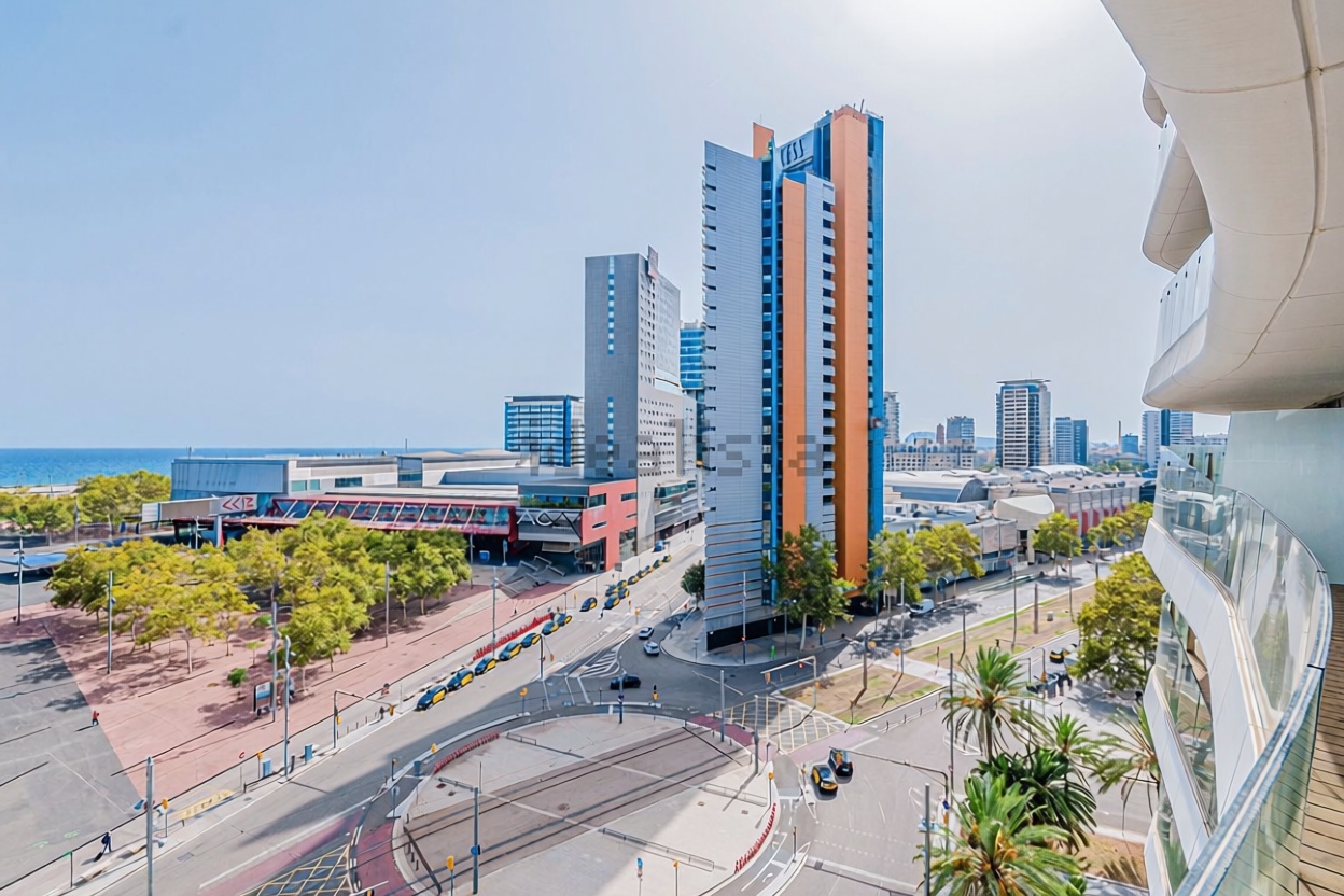 Piso en venta en primera línea de playa en Barcelona — Vista mar