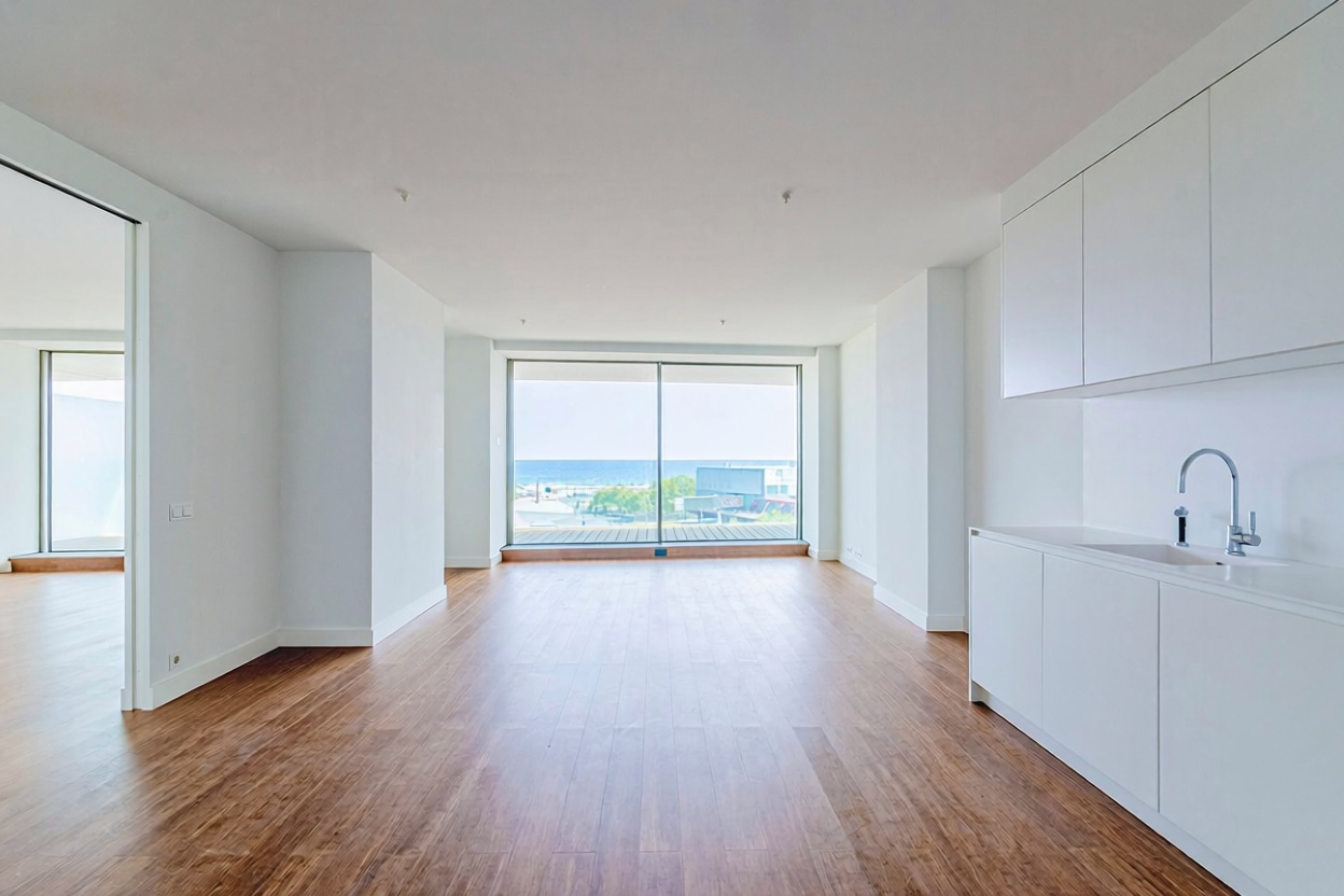 Piso en venta en primera línea de playa en Barcelona — Salón