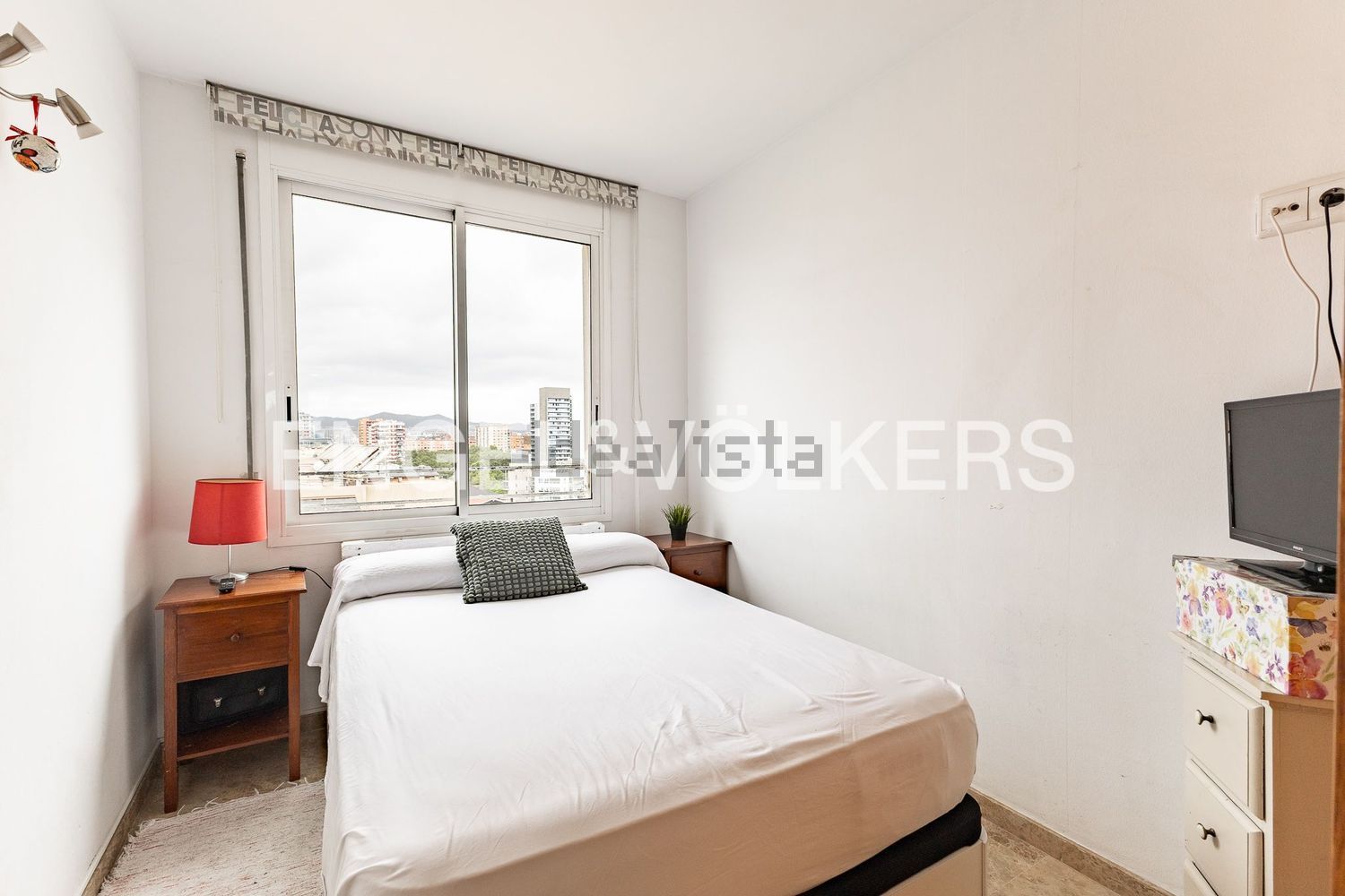 Piso en venta en primera línea de playa en Barcelona — Dormitorio