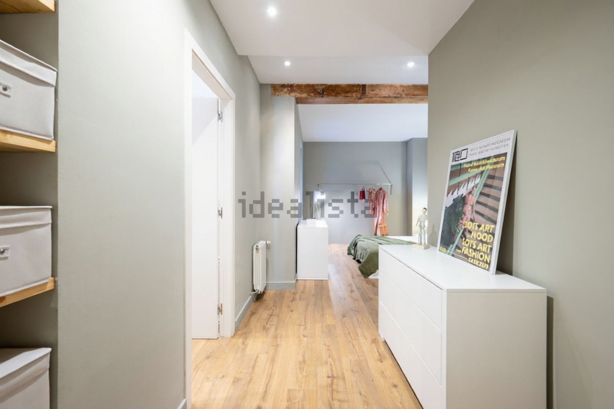 Piso en venta en primera línea de playa en Barcelona — Dormitorio