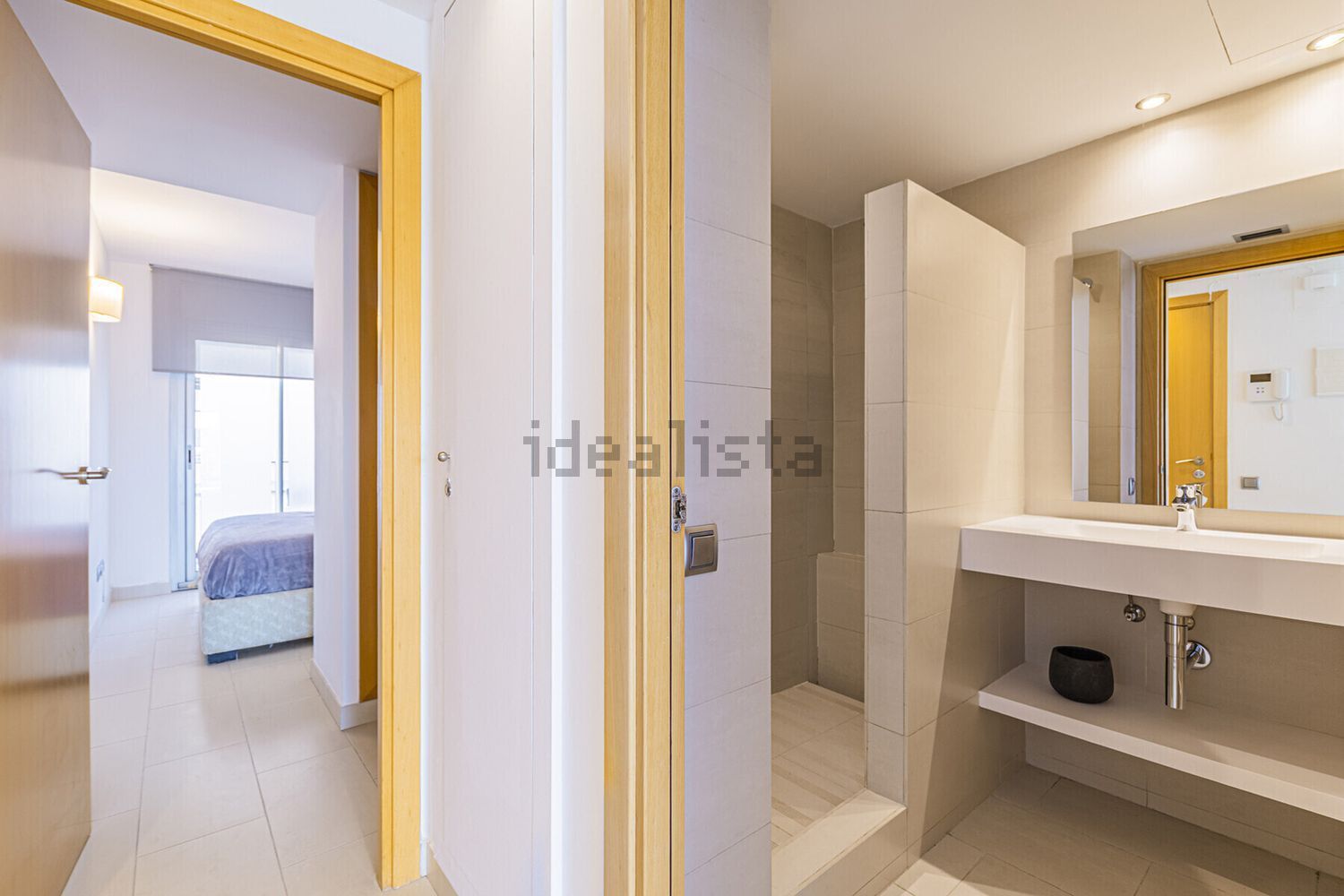 Dachgeschosswohnung zum Verkauf in erster Meereslinie in Ribeira — Schlafzimmer