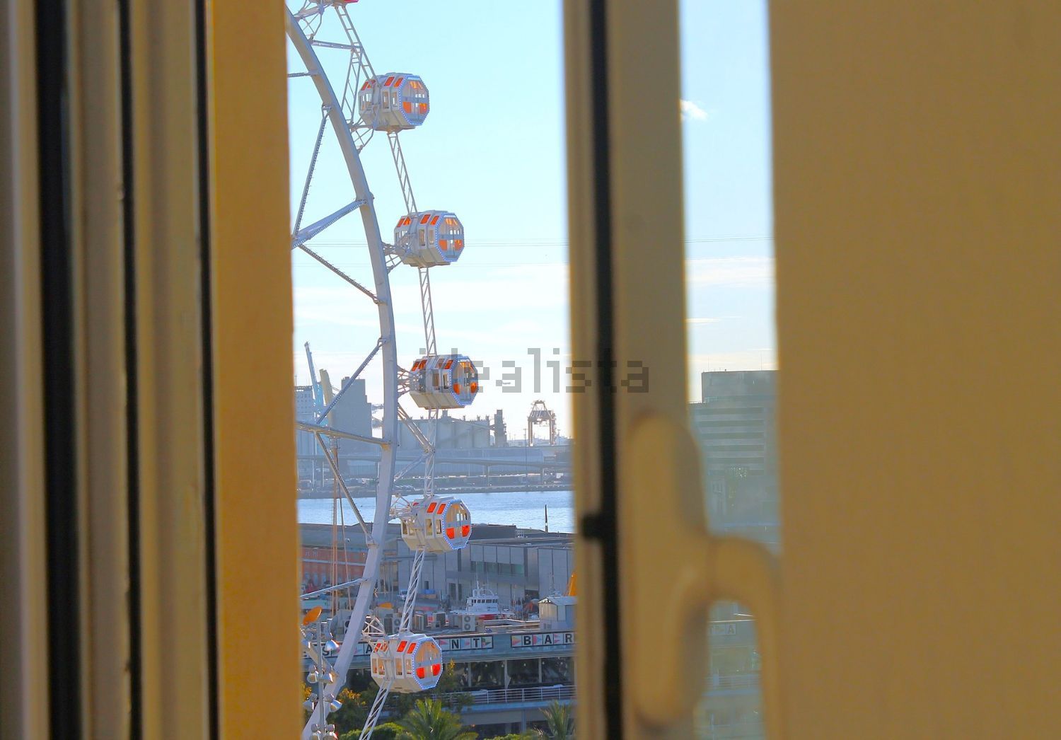 Piso en venta en primera línea de playa en Barcelona — Baño
