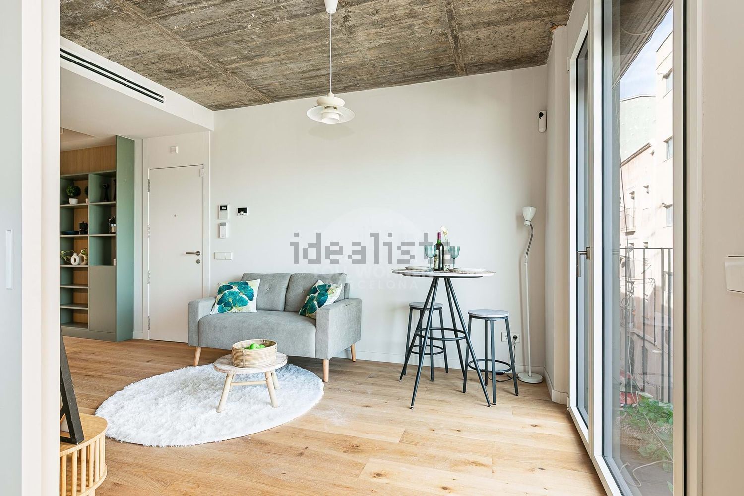 Piso en venta en primera línea de playa en Barcelona — Dormitorio