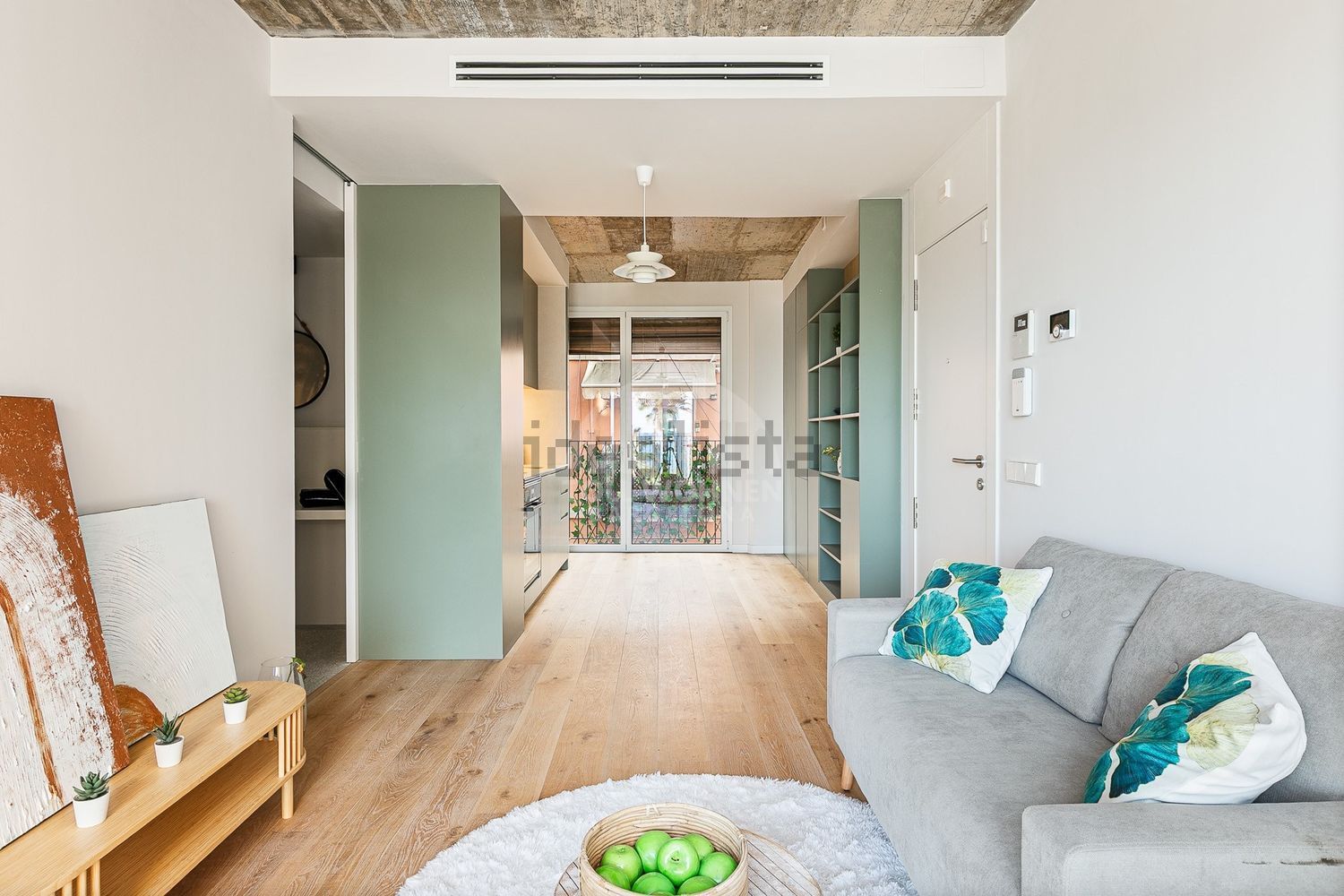Piso en venta en primera línea de playa en Barcelona — Dormitorio