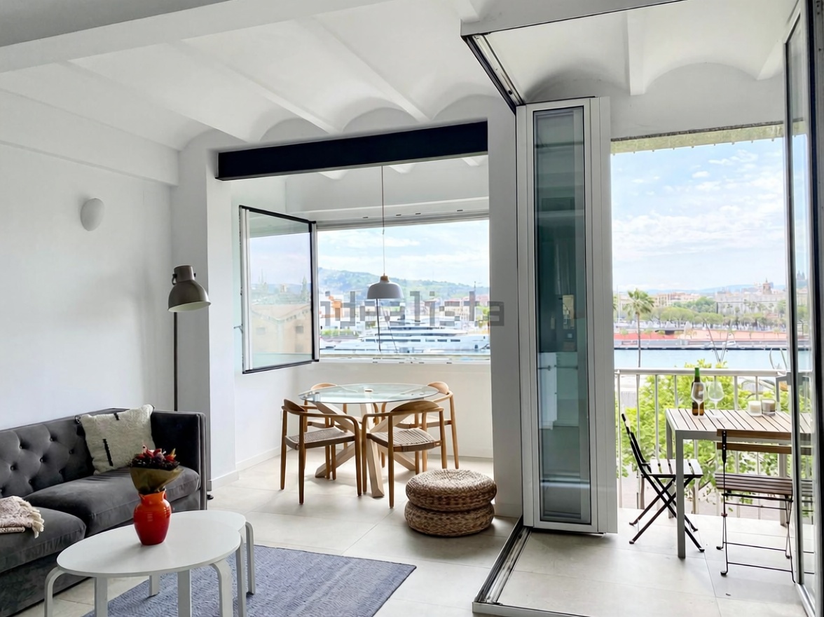 Wohnung in erste Strandlinie in Ciutadella — Wohnzimmer