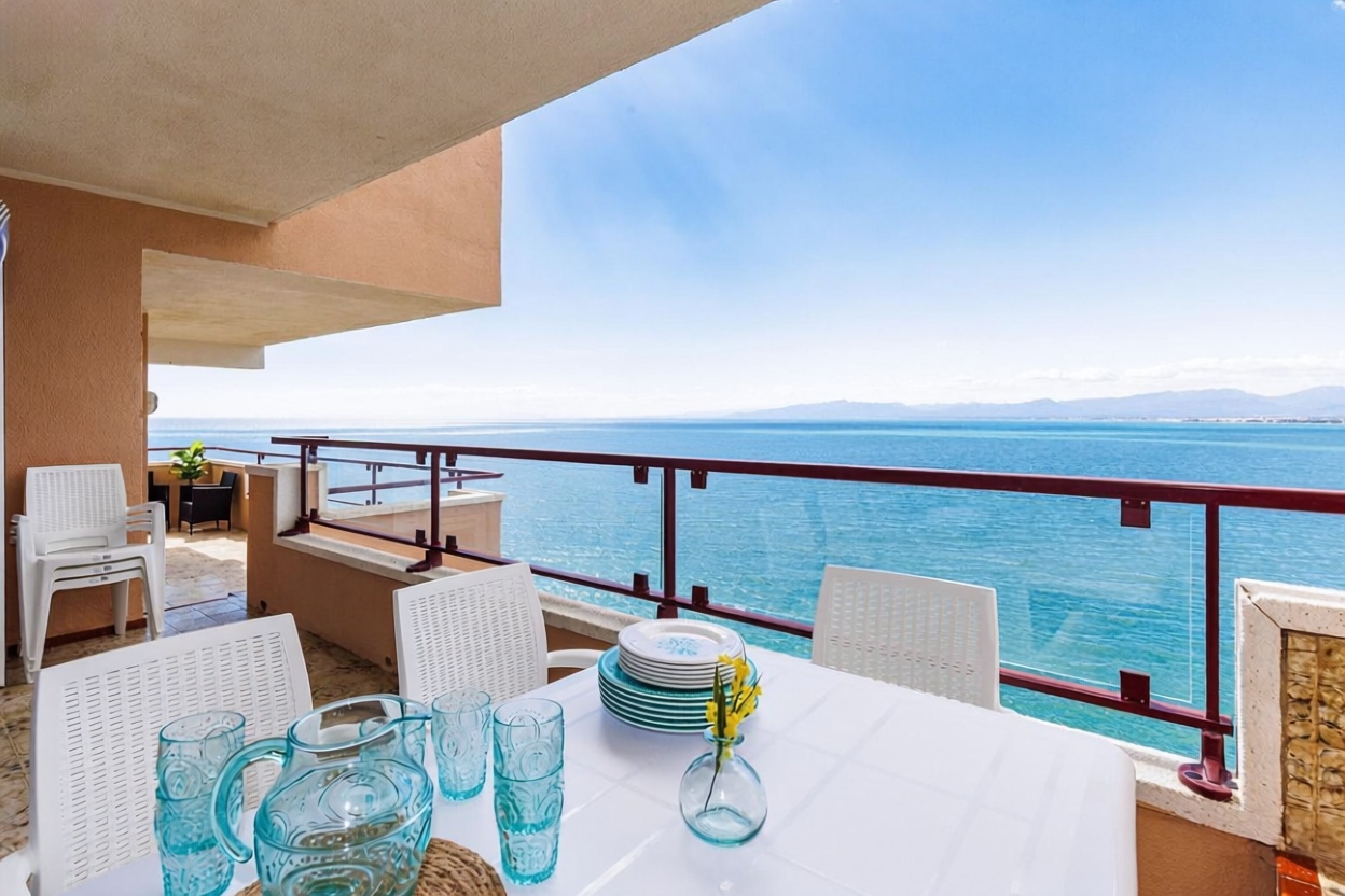 Piso en venta en primera línea de playa en Salou