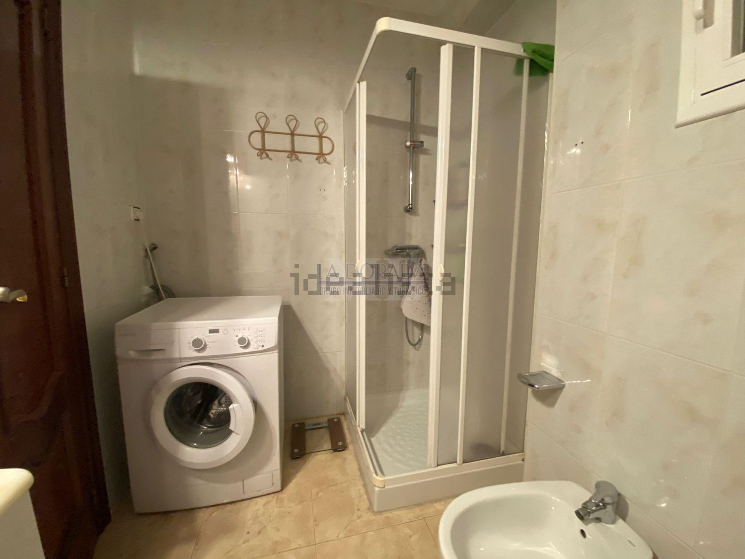 Flat for sale frontline beach in Cambrils — Bathroom