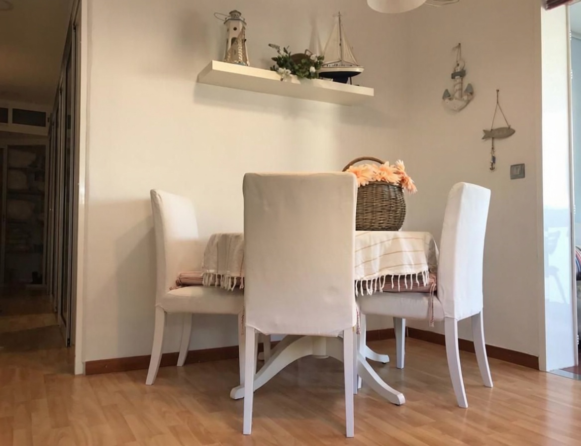 Flat for sale frontline beach in Cambrils — Dining room