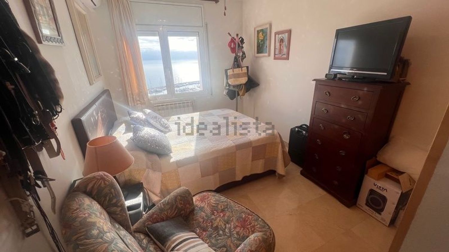 Chalet for sale with direct beach access in Sitges — Bedroom