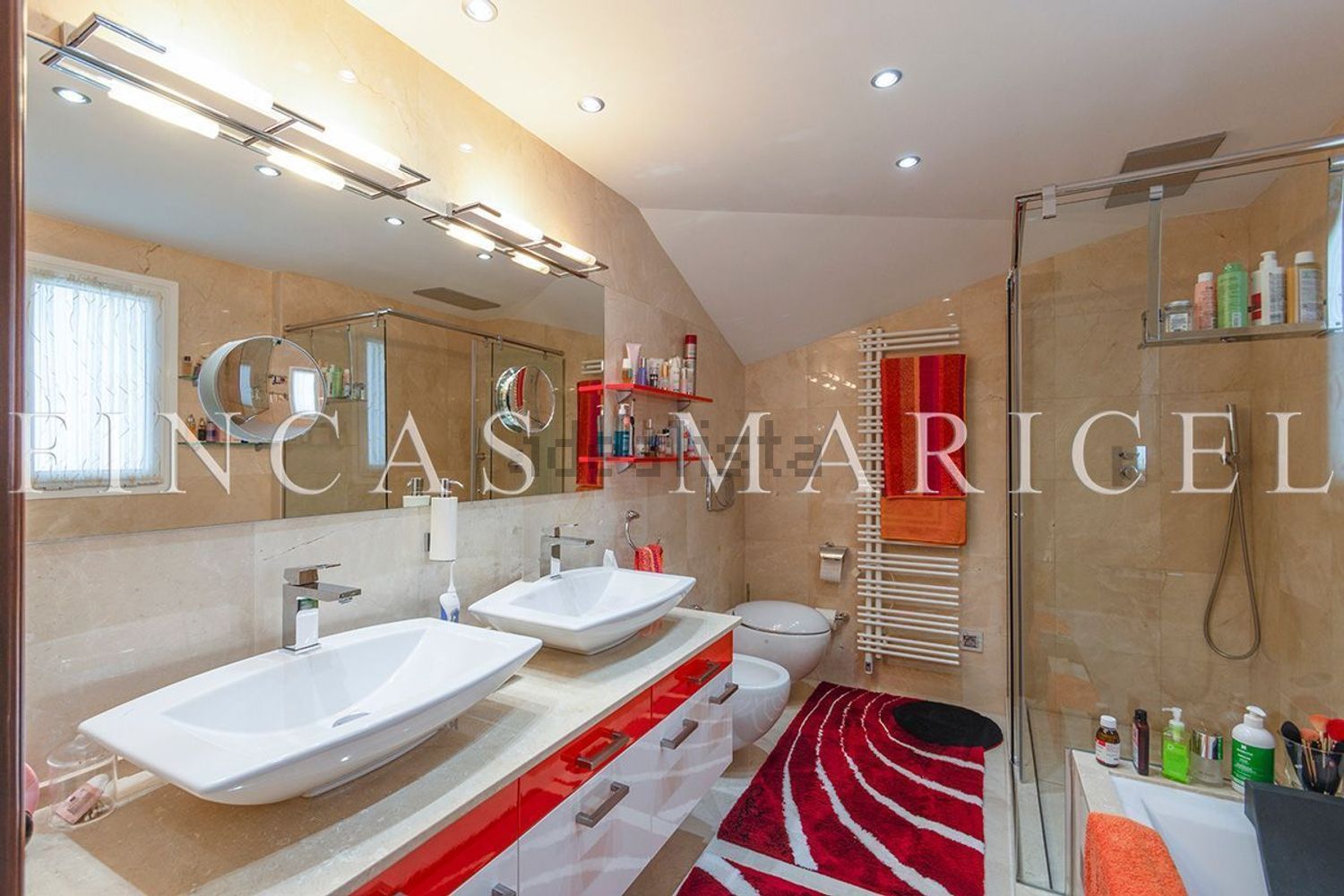 Ático en venta en Vinyet-Terramar-Can Pei-Can Girona — Casa banho