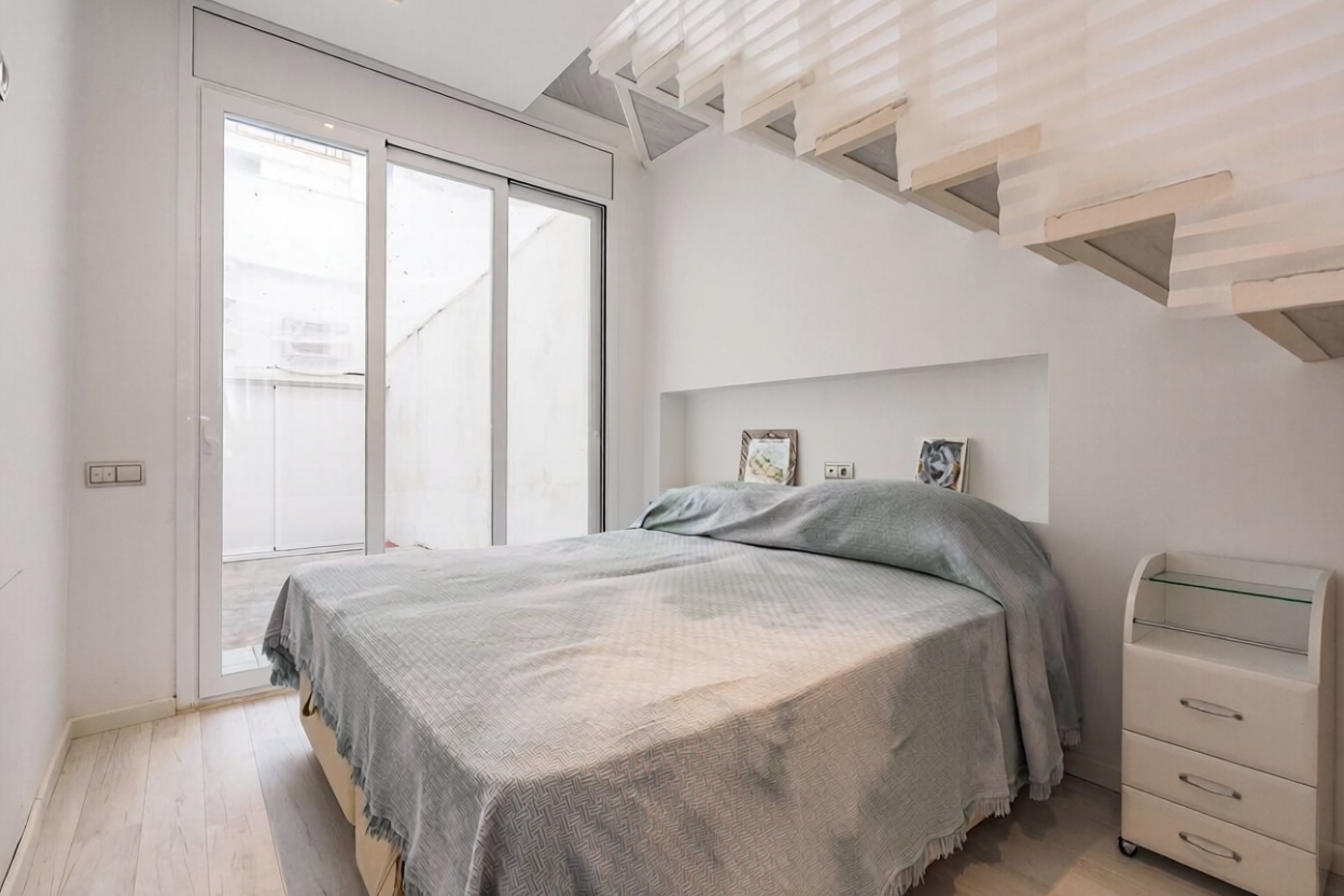 Chalet with direct beach access in Sitges — Bedroom