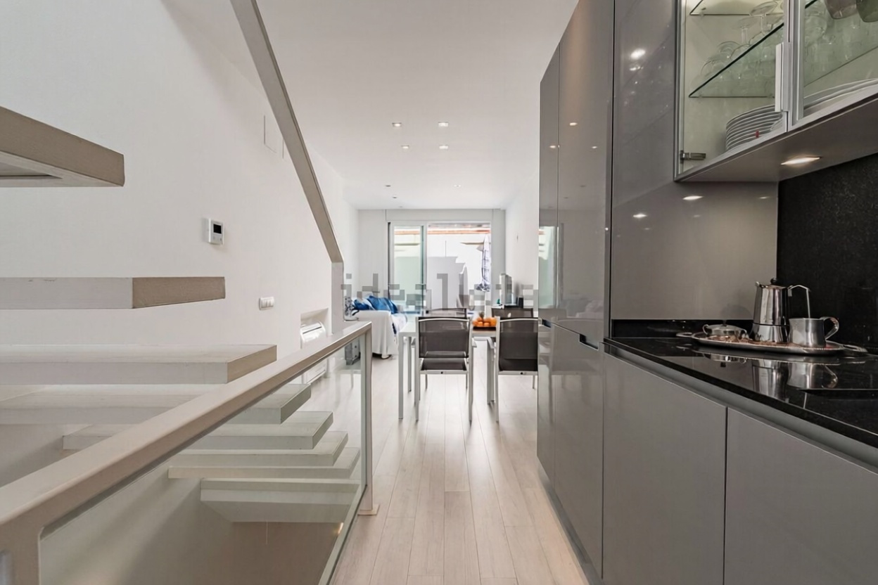 Chalet with direct beach access in Sitges — Living room