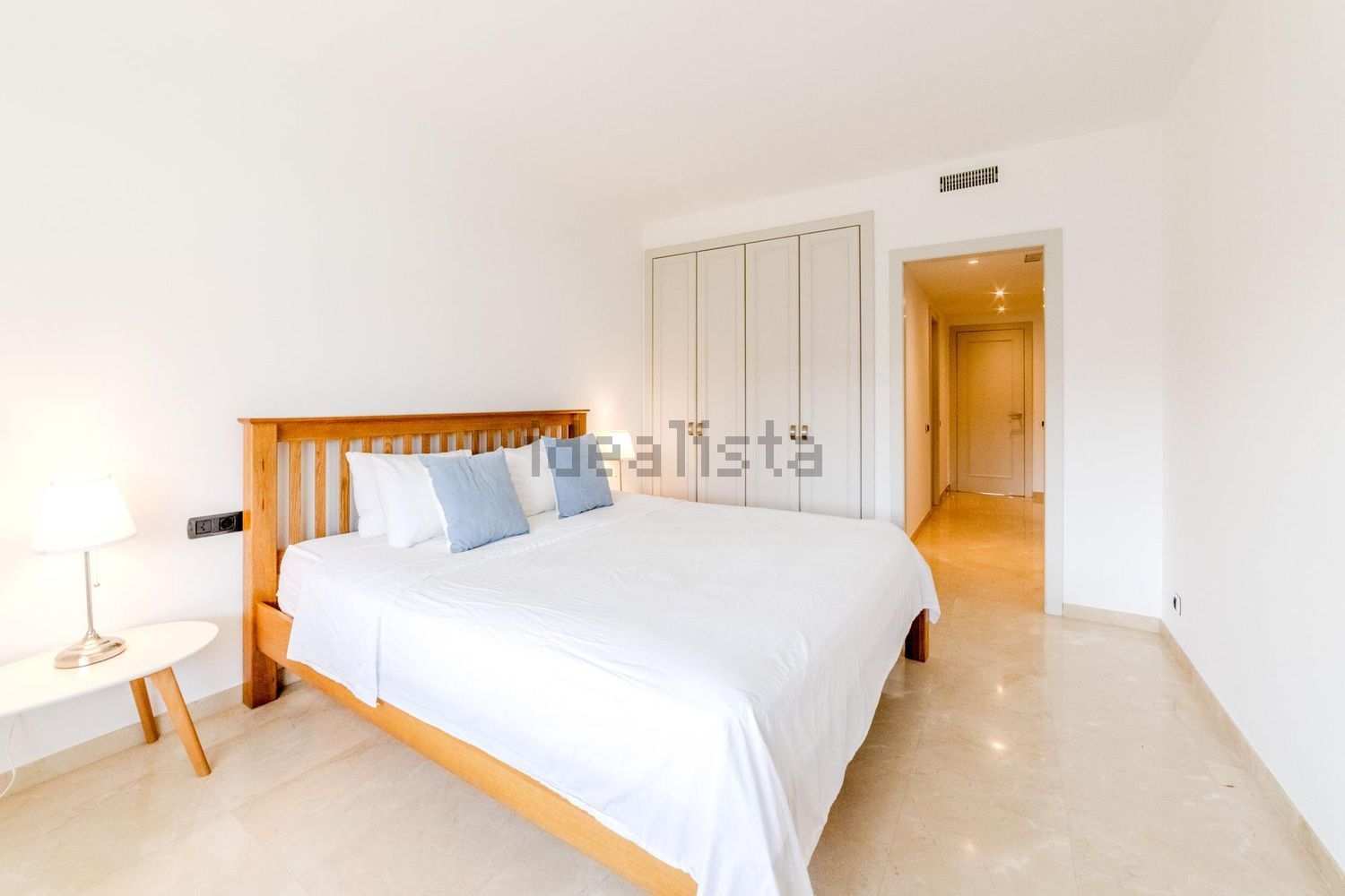 Piso en venta en Paseo Marítim — Chambre