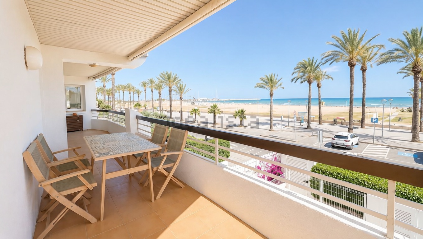 Apartamento em primeira linha de praia em Vilanova i la Geltrú — Terraço mar